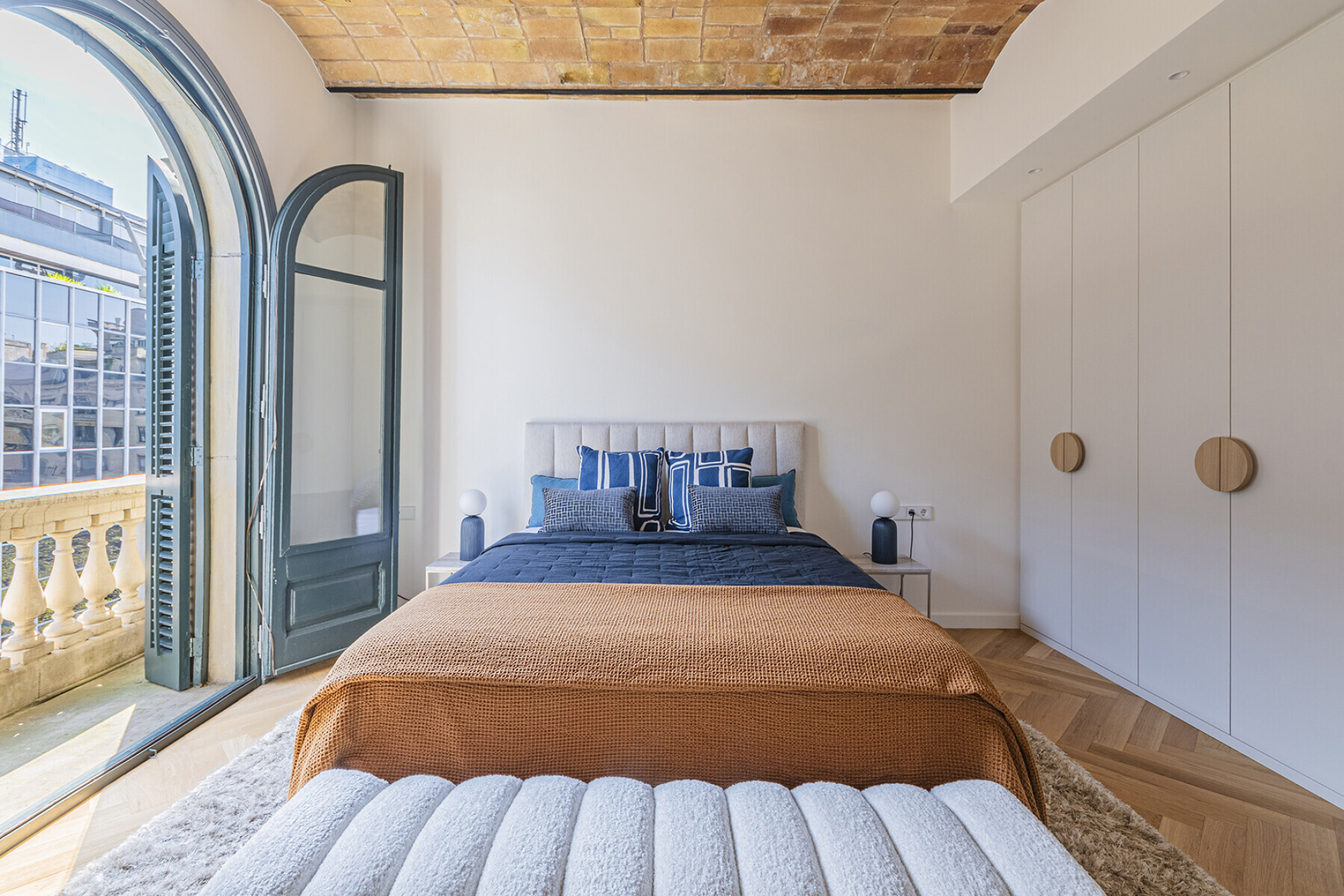  Elegant refurbished apartment of 221 m² in the Quadrat d