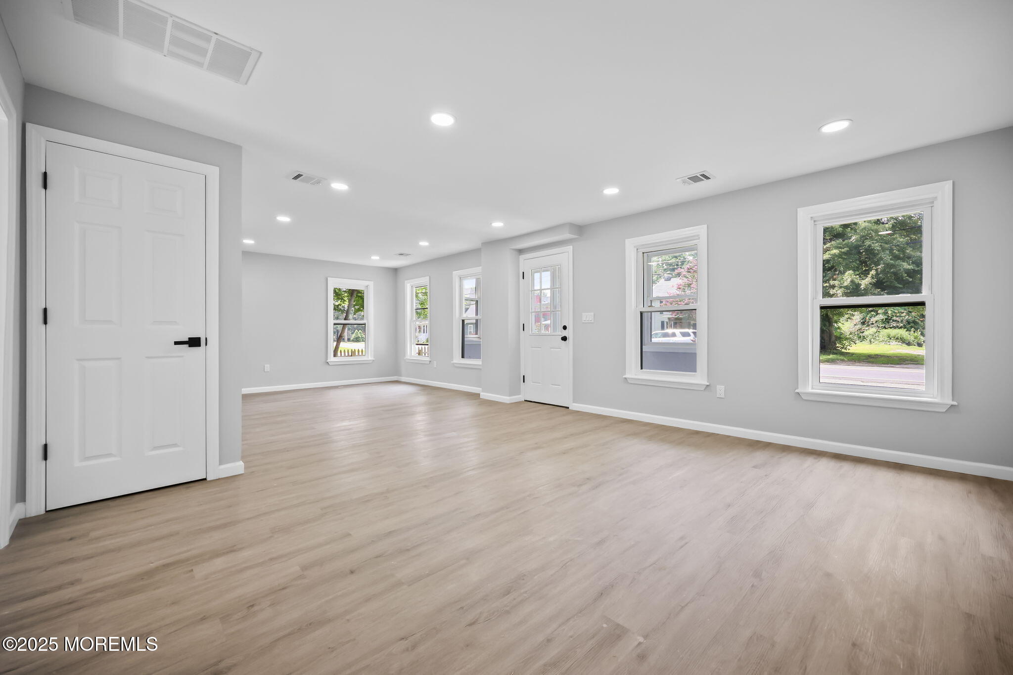 Matawan, New Jersey, 07747, United States, 3 Bedrooms Bedrooms, ,2 BathroomsBathrooms,Residential,For Sale,1977234