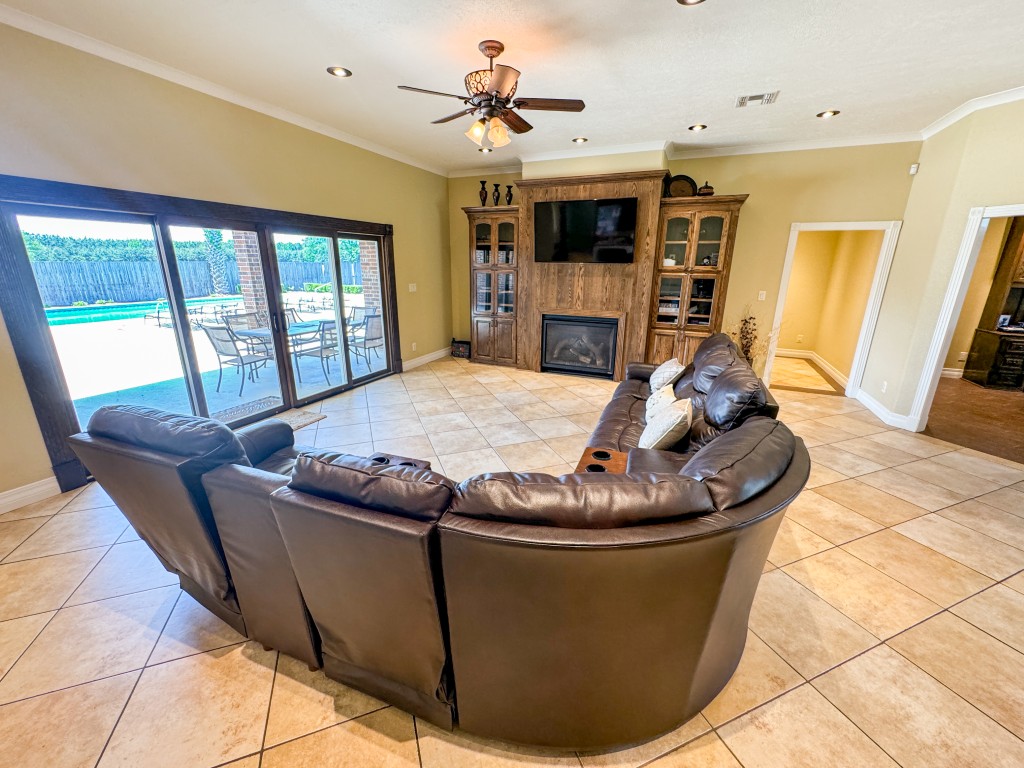 Bloomburg, Texas, 75556, United States, 4 Bedrooms Bedrooms, ,2 BathroomsBathrooms,Residential,For Sale,1789211