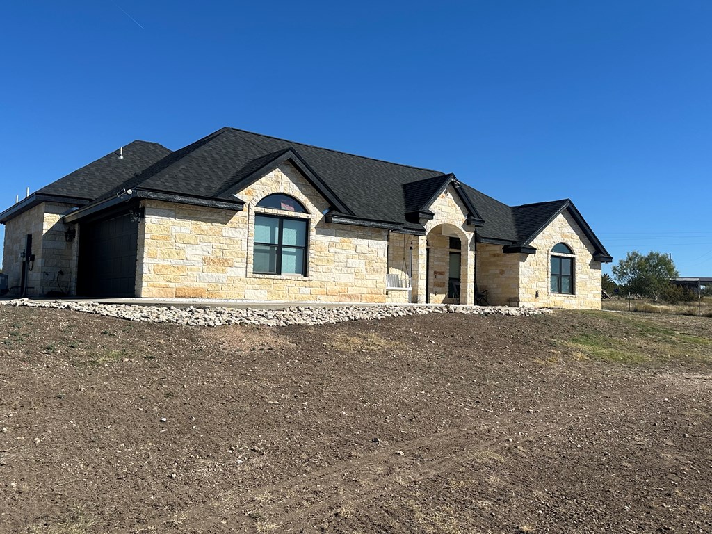 Christoval, Texas, 76935, United States, 3 Bedrooms Bedrooms, ,2 BathroomsBathrooms,Residential,For Sale,1993444