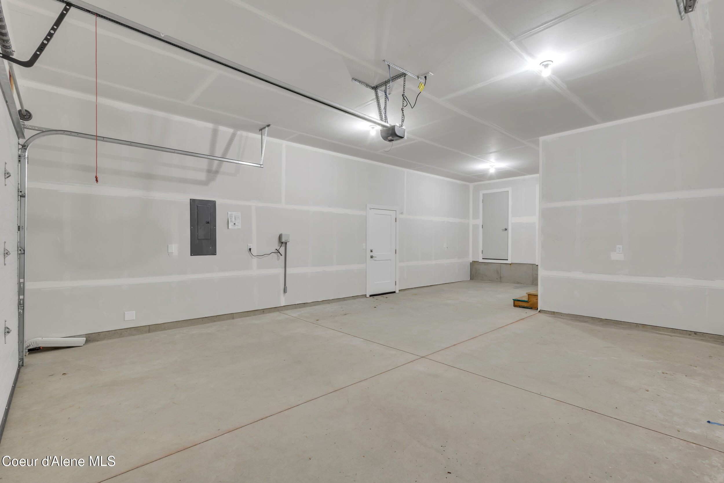 Coeur d'Alene, Idaho, 83815, United States, 3 Bedrooms Bedrooms, ,2 BathroomsBathrooms,Residential,For Sale,1999296