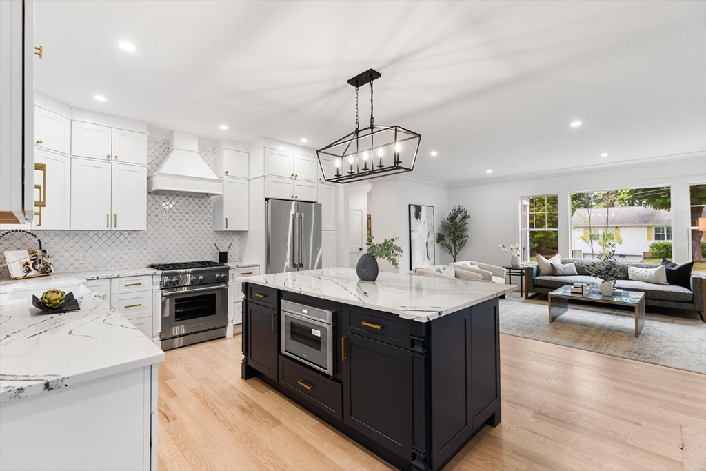 Winchester, Massachusetts, 01890, United States, 6 Bedrooms Bedrooms, ,5 BathroomsBathrooms,Residential,For Sale,1940960