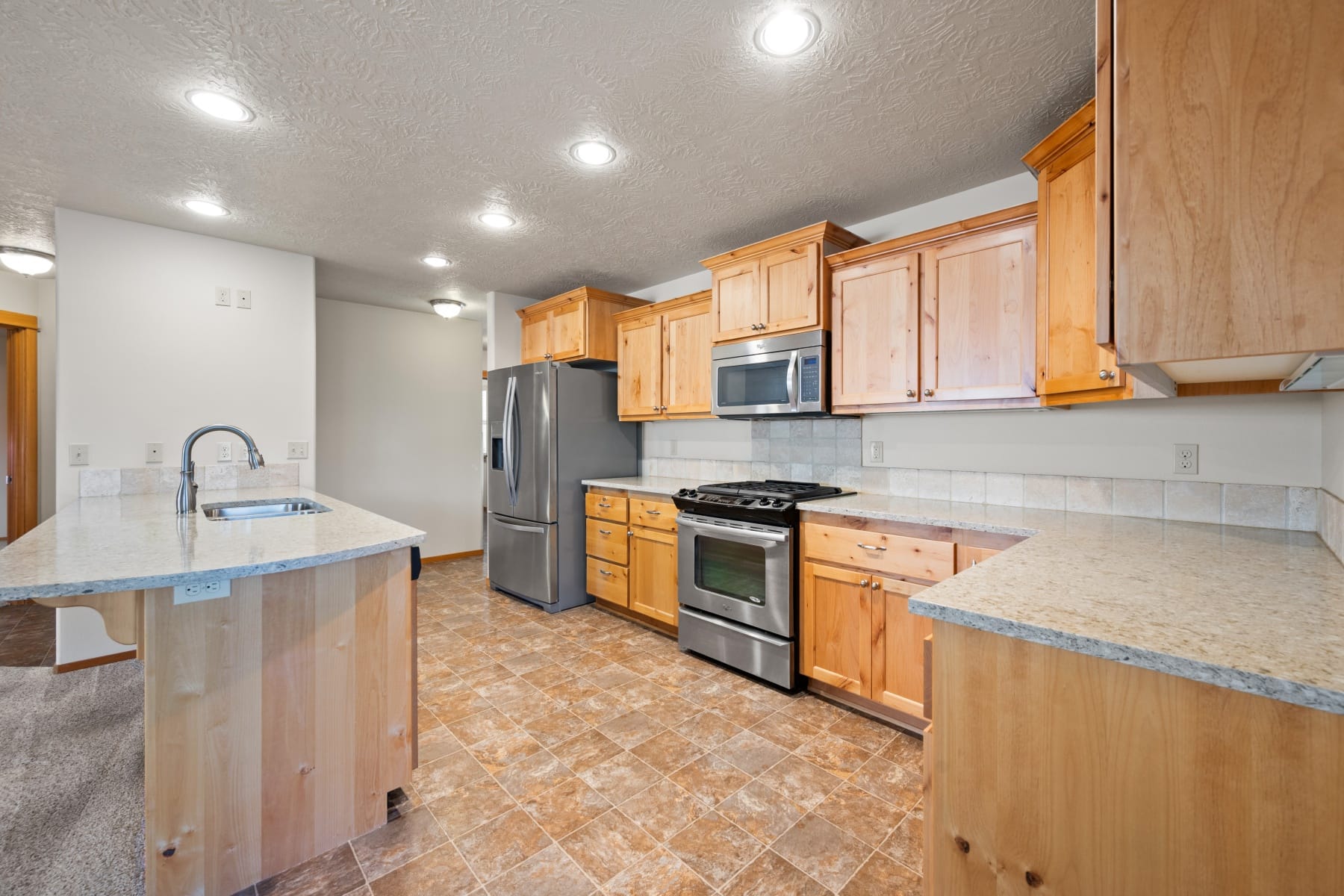  2330 NW 10th Street Redmond, OR 97756 - 物件實景