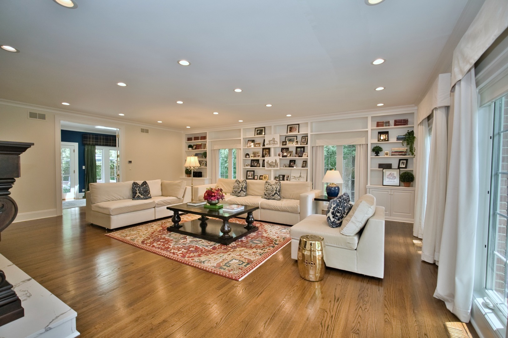 Lake Forest, Illinois, 60045, United States, 4 Bedrooms Bedrooms, ,5 BathroomsBathrooms,Residential,For Sale,2038354
