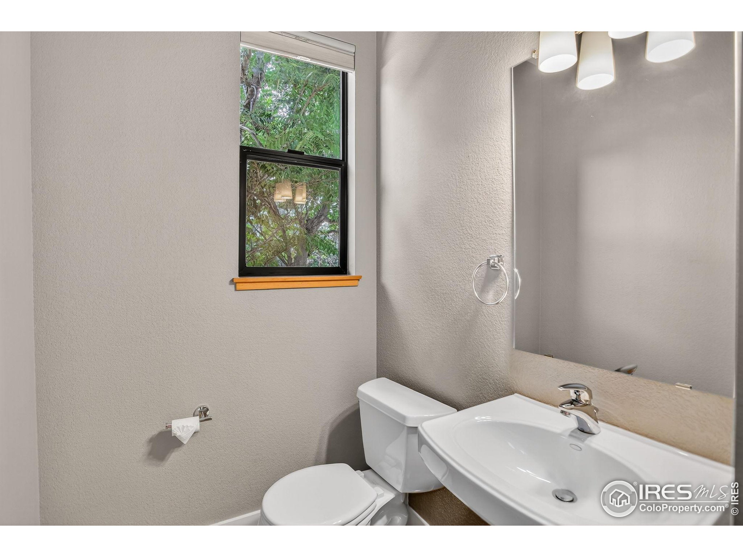 Denver, Colorado, 80211, United States, 2 Bedrooms Bedrooms, ,3 BathroomsBathrooms,Residential,For Sale,1895897