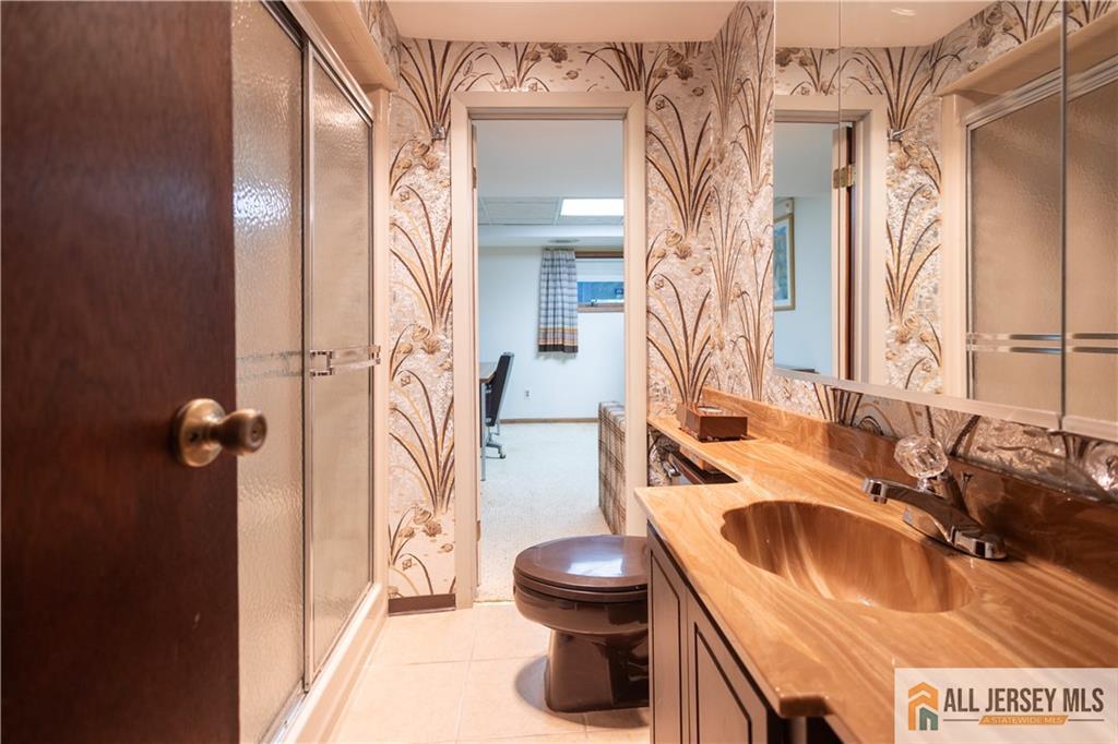 East Brunswick, New Jersey, 08816, United States, 5 Bedrooms Bedrooms, ,3 BathroomsBathrooms,Residential,For Sale,1890709