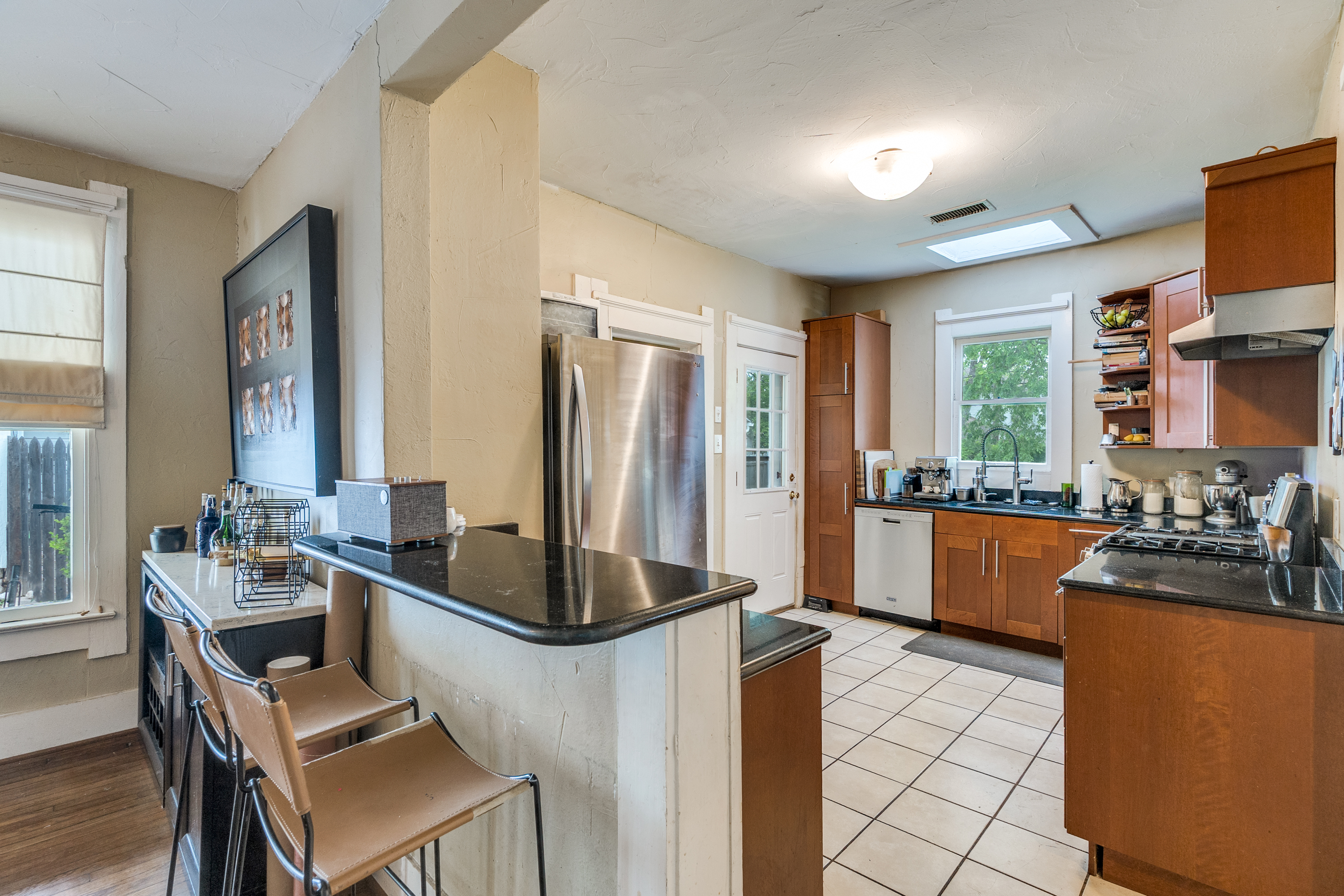  Value Opportunity in Winnetka Heights - 物件實景