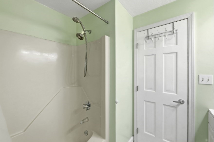 Lowell, Massachusetts, 01852, United States, 3 Bedrooms Bedrooms, ,3 BathroomsBathrooms,Residential,For Sale,2001570