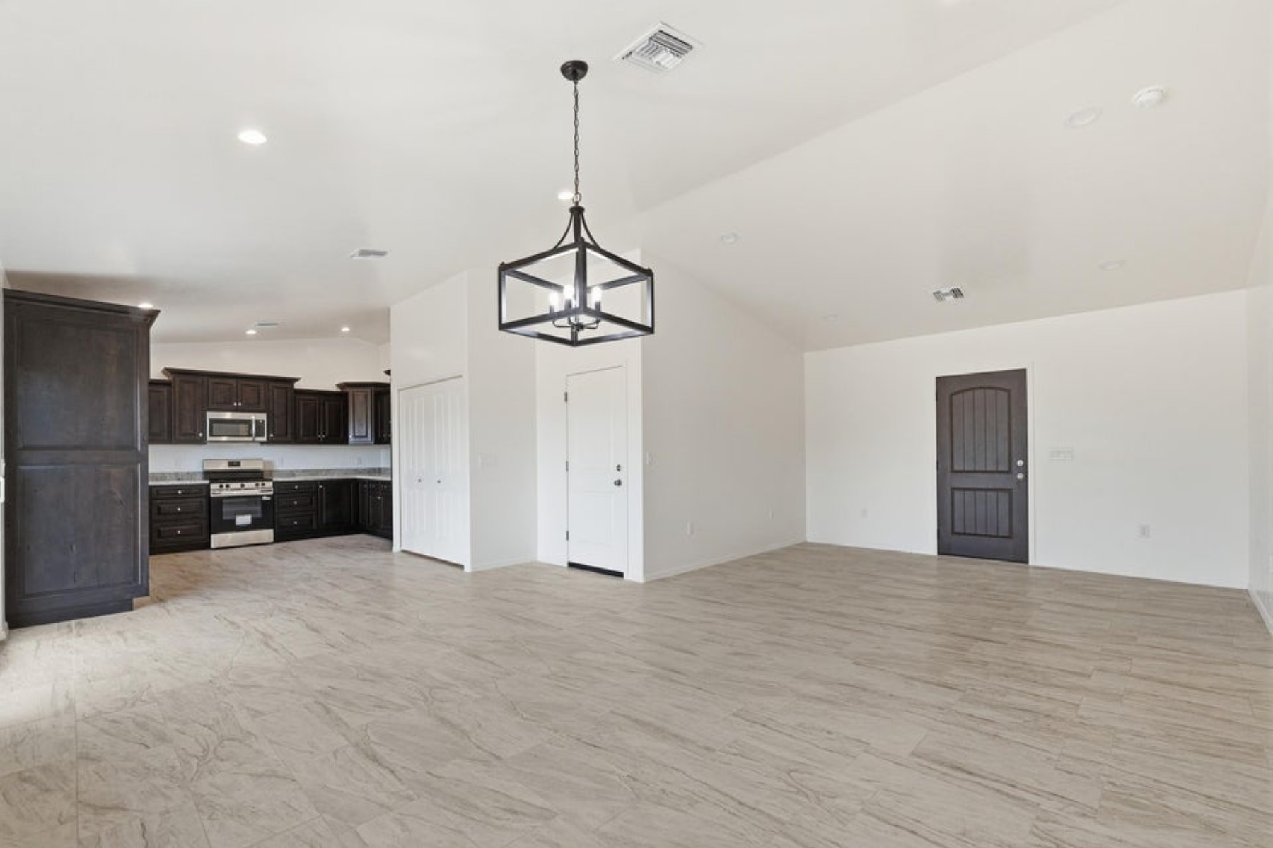  1213 Dos Corte¦Rosanky, TX - 物件實景