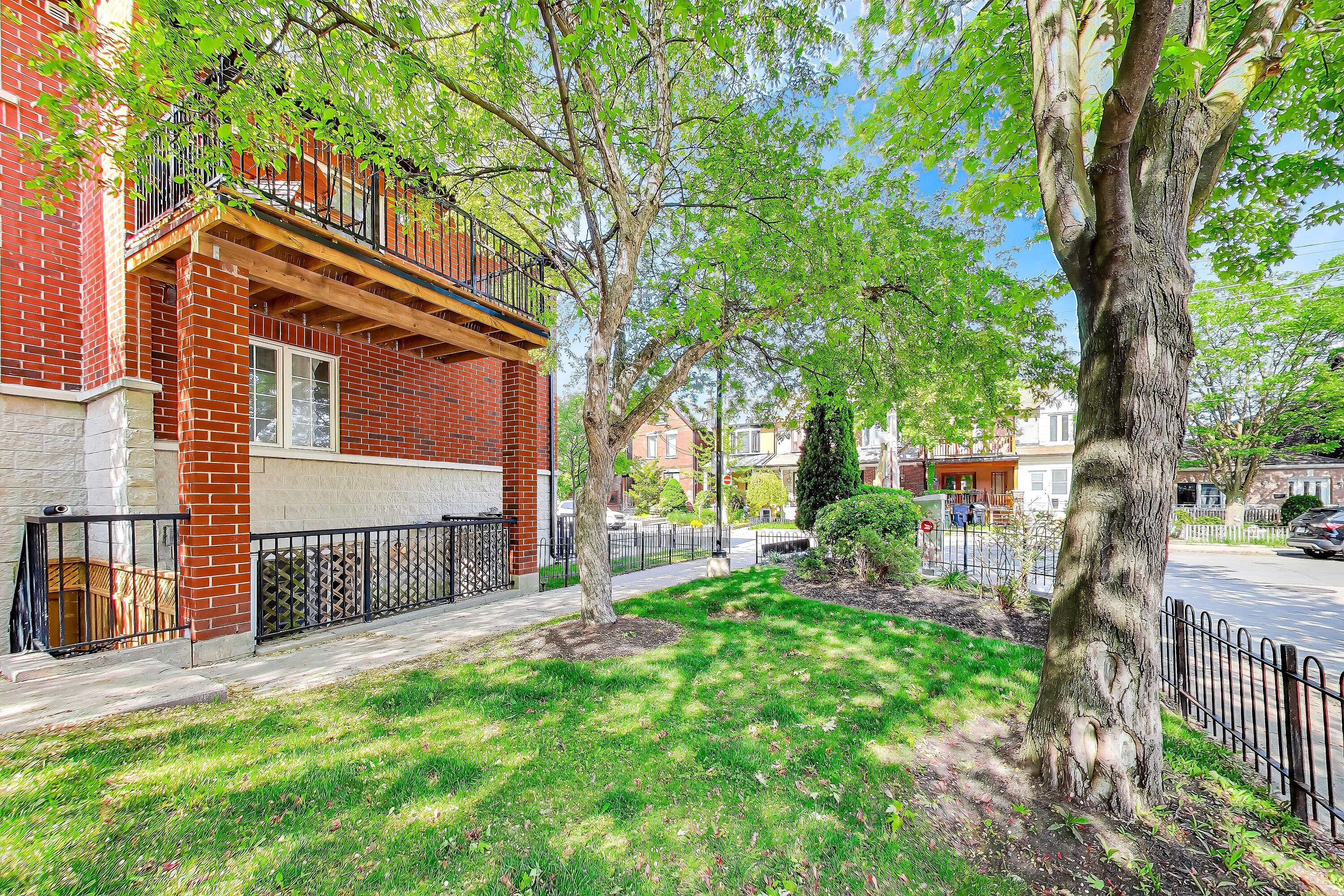  Dufferin Grove - 物件實景