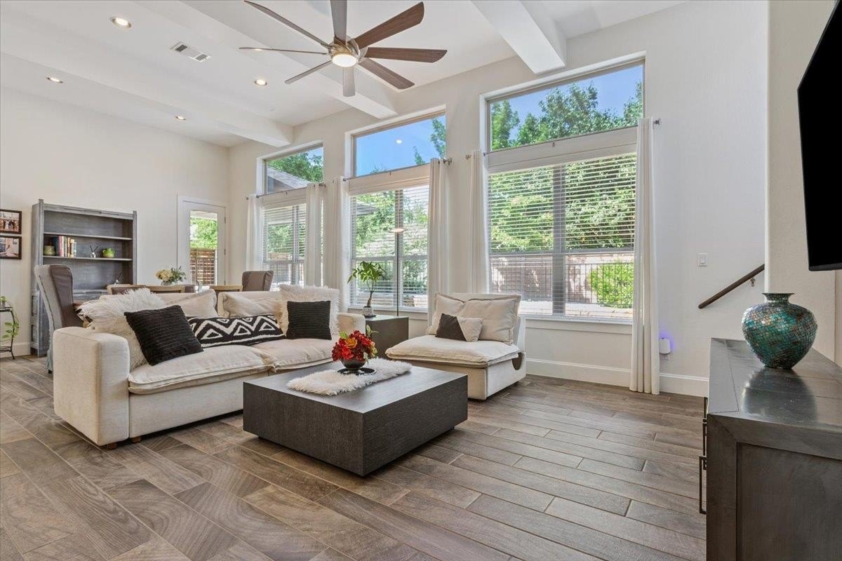 Georgetown, Texas, 78628, United States, 4 Bedrooms Bedrooms, ,4 BathroomsBathrooms,Residential,For Sale,1980574