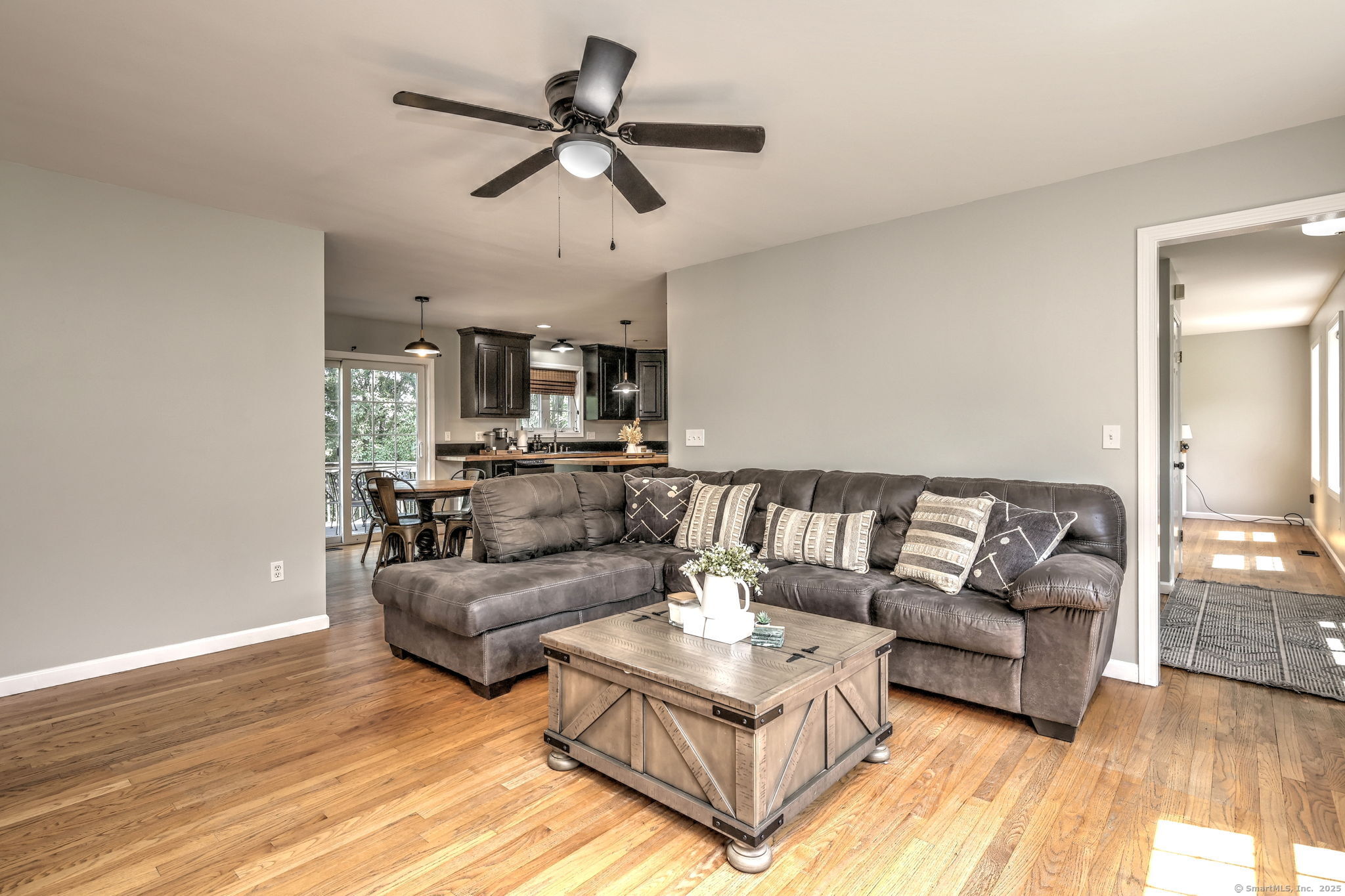 Shelton, Connecticut, 06484, United States, 4 Bedrooms Bedrooms, ,4 BathroomsBathrooms,Residential,For Sale,2001799