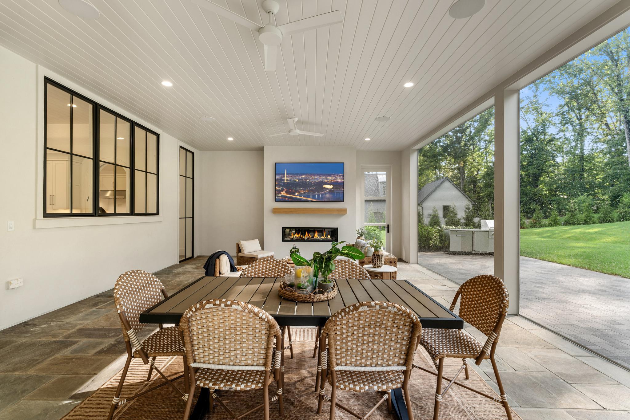  792 Falls Farm Court, Great Falls, VA, 22066 - 物件實景