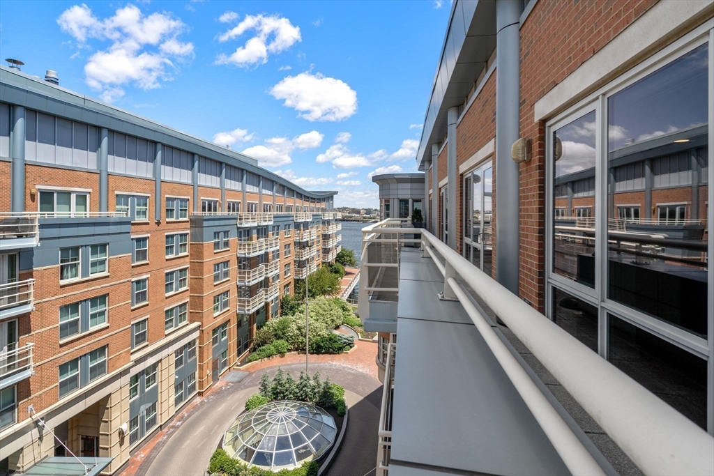 Boston, Massachusetts, 02109, United States, 3 Bedrooms Bedrooms, ,3 BathroomsBathrooms,Residential,For Sale,1847370