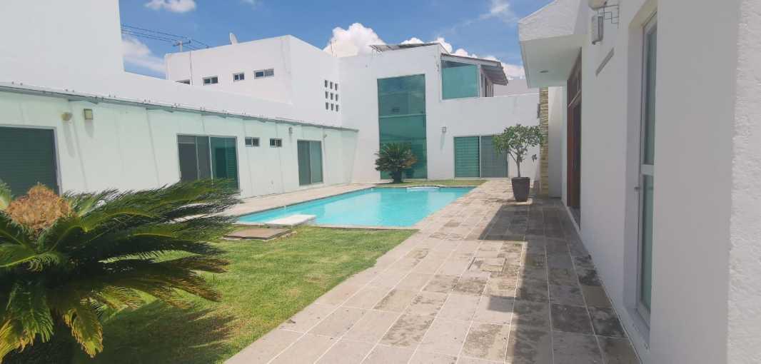 Nogales, Corregidora, Querétaro, 76904, Mexico, 4 Bedrooms Bedrooms, ,8 BathroomsBathrooms,Residential,For Sale,Nogales,1621493