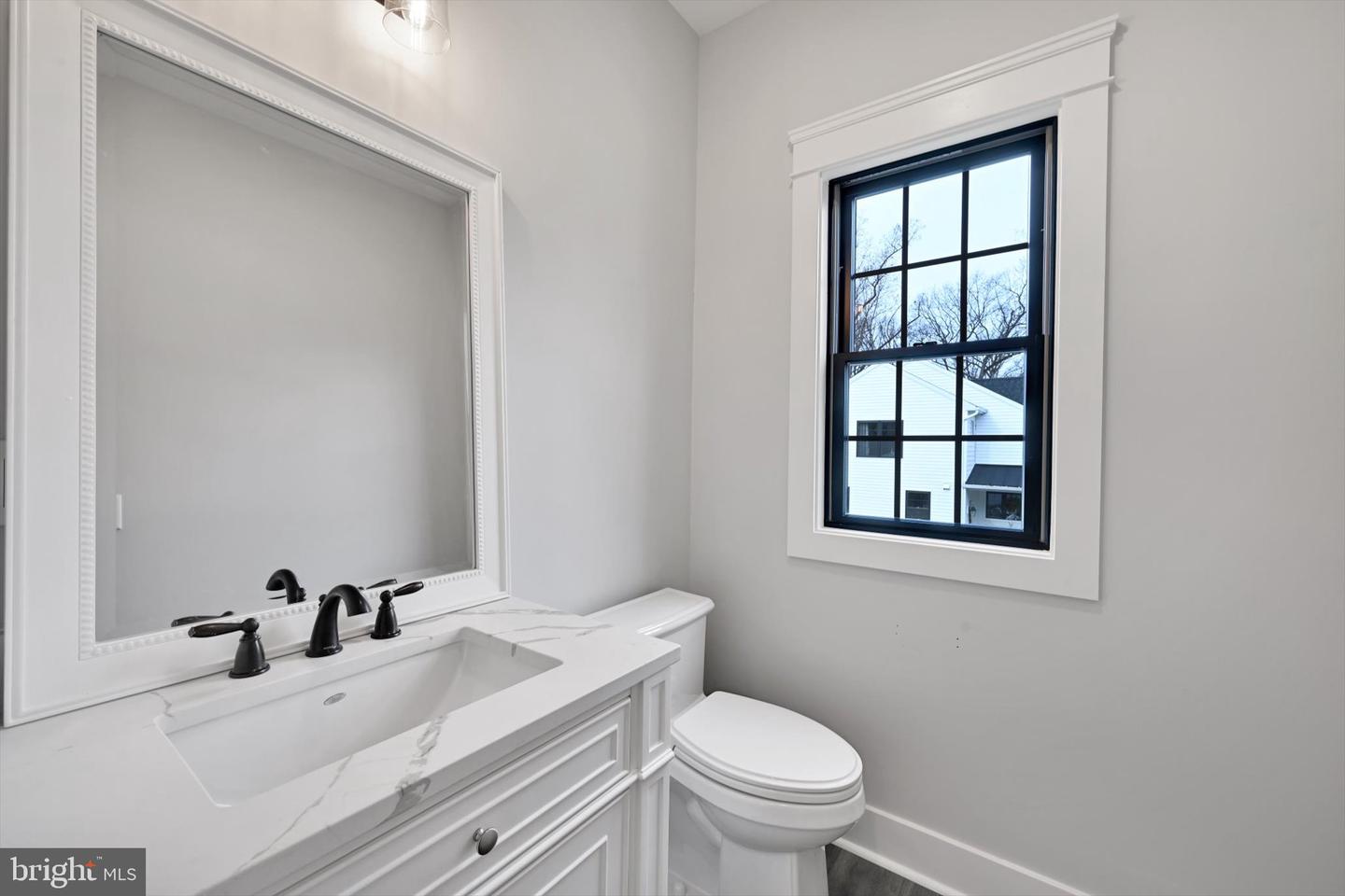 NEW CUMBERLAND, Pennsylvania, 17070, United States, 4 Bedrooms Bedrooms, ,4 BathroomsBathrooms,Residential,For Sale,2005411