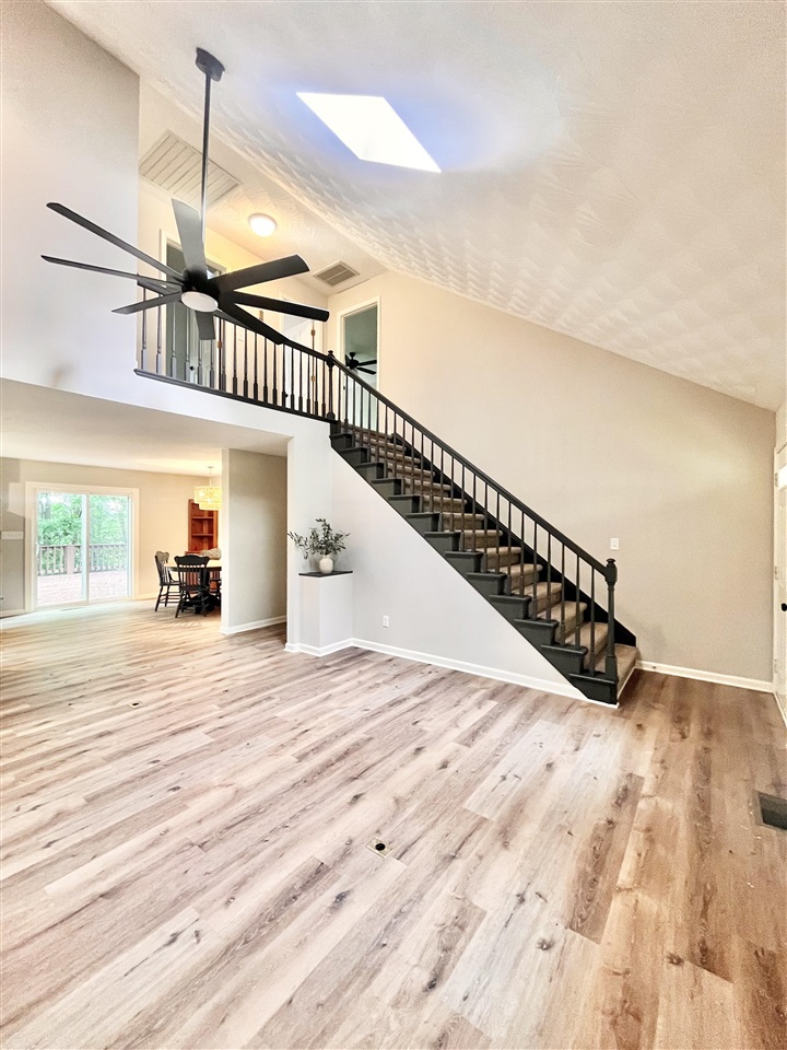 Scottsville, Kentucky, 42164, United States, 4 Bedrooms Bedrooms, ,3 BathroomsBathrooms,Residential,For Sale,1848672