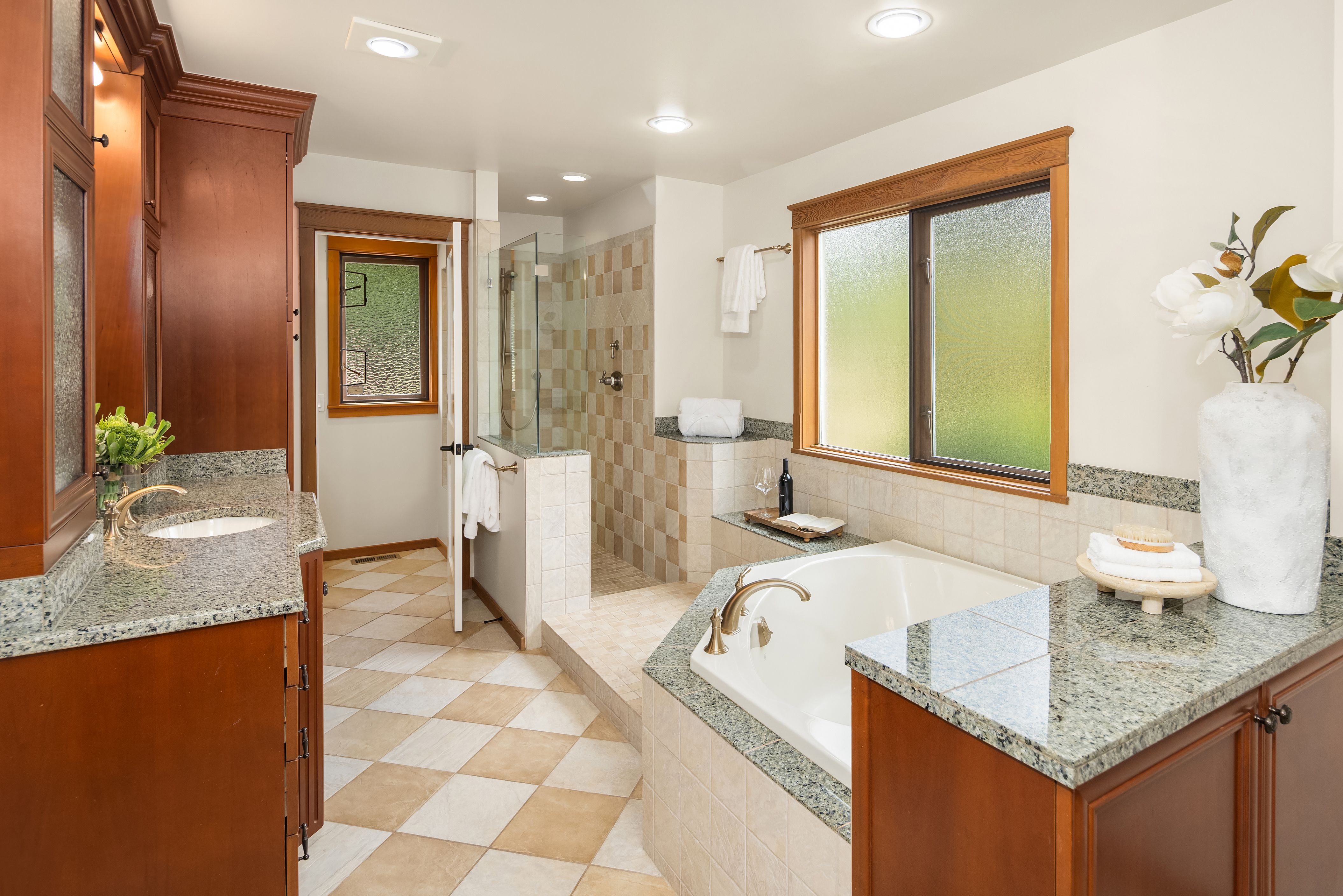  14246 157th Place NE, Woodinville, WA 98072 - 物件實景