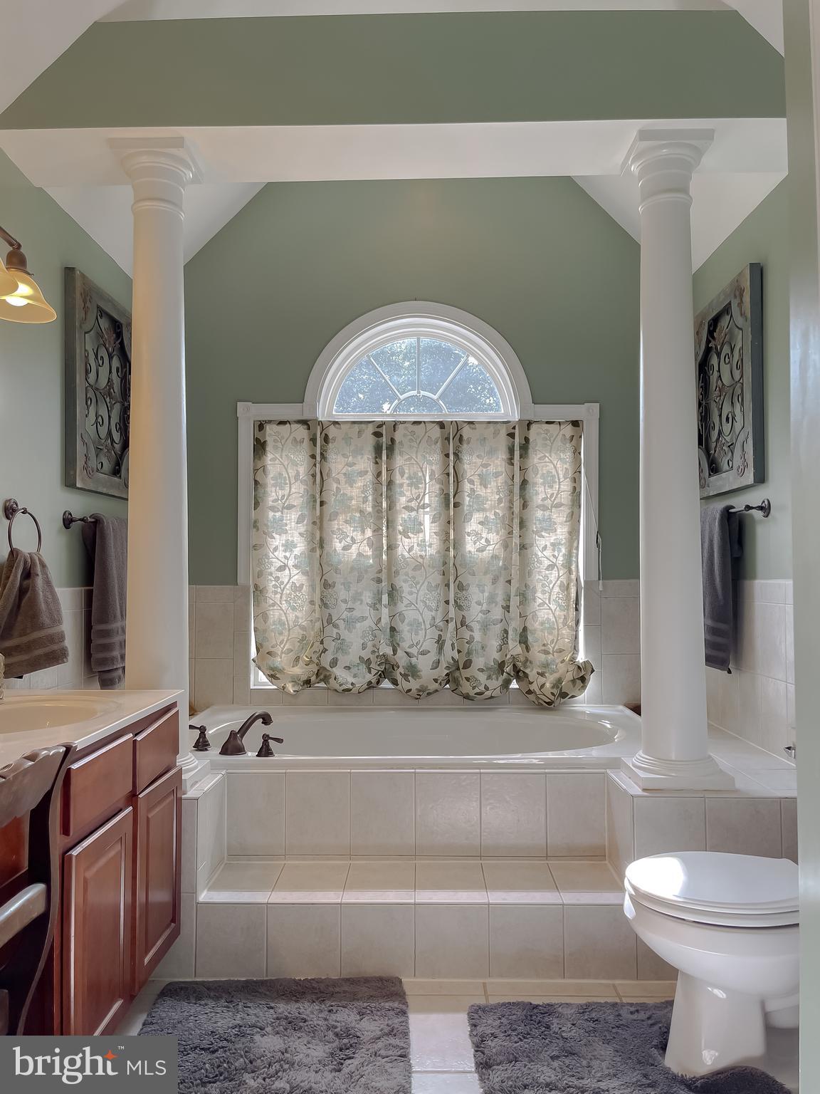 Callaway, Maryland, 20620, United States, 6 Bedrooms Bedrooms, ,5 BathroomsBathrooms,Residential,For Sale,1943056