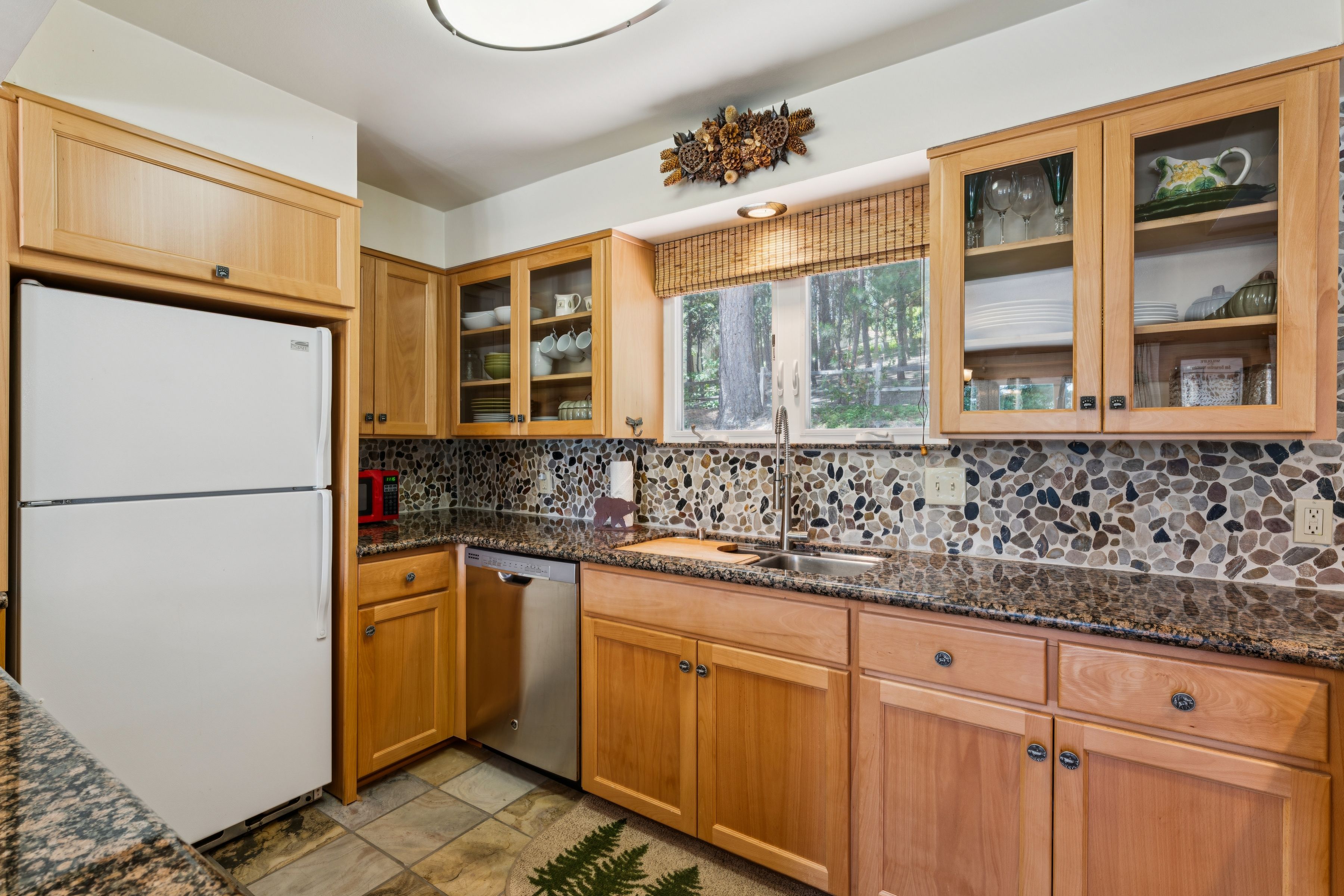  27711 Hamiltair Drive, Lake Arrowhead, CA 92352 - 物件實景