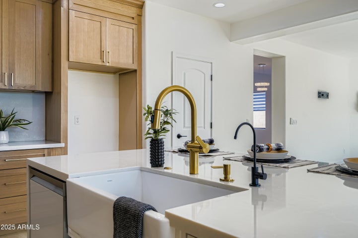 Peoria, Arizona, 85383, United States, 4 Bedrooms Bedrooms, ,4 BathroomsBathrooms,Residential,For Sale,1993879