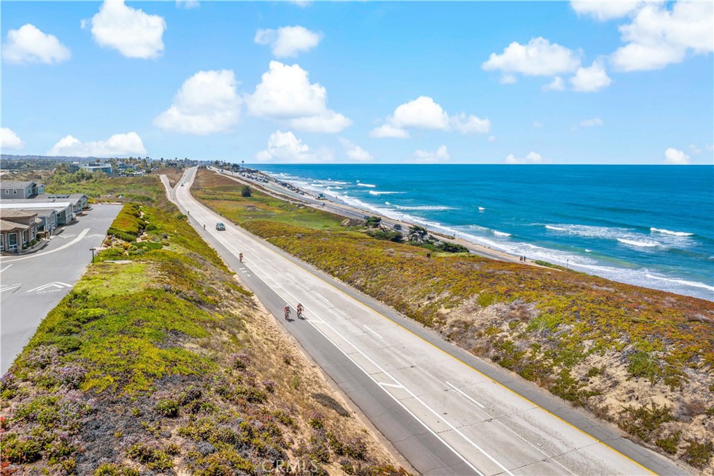 Carlsbad, California, 92011, United States, 2 Bedrooms Bedrooms, ,2 BathroomsBathrooms,Residential,For Sale,1977737