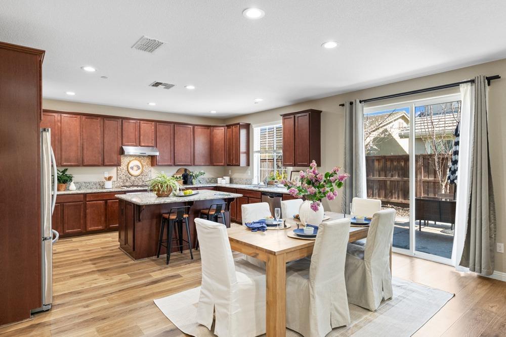 Woodland, California, 95776, United States, 4 Bedrooms Bedrooms, ,3 BathroomsBathrooms,Residential,For Sale,1939762