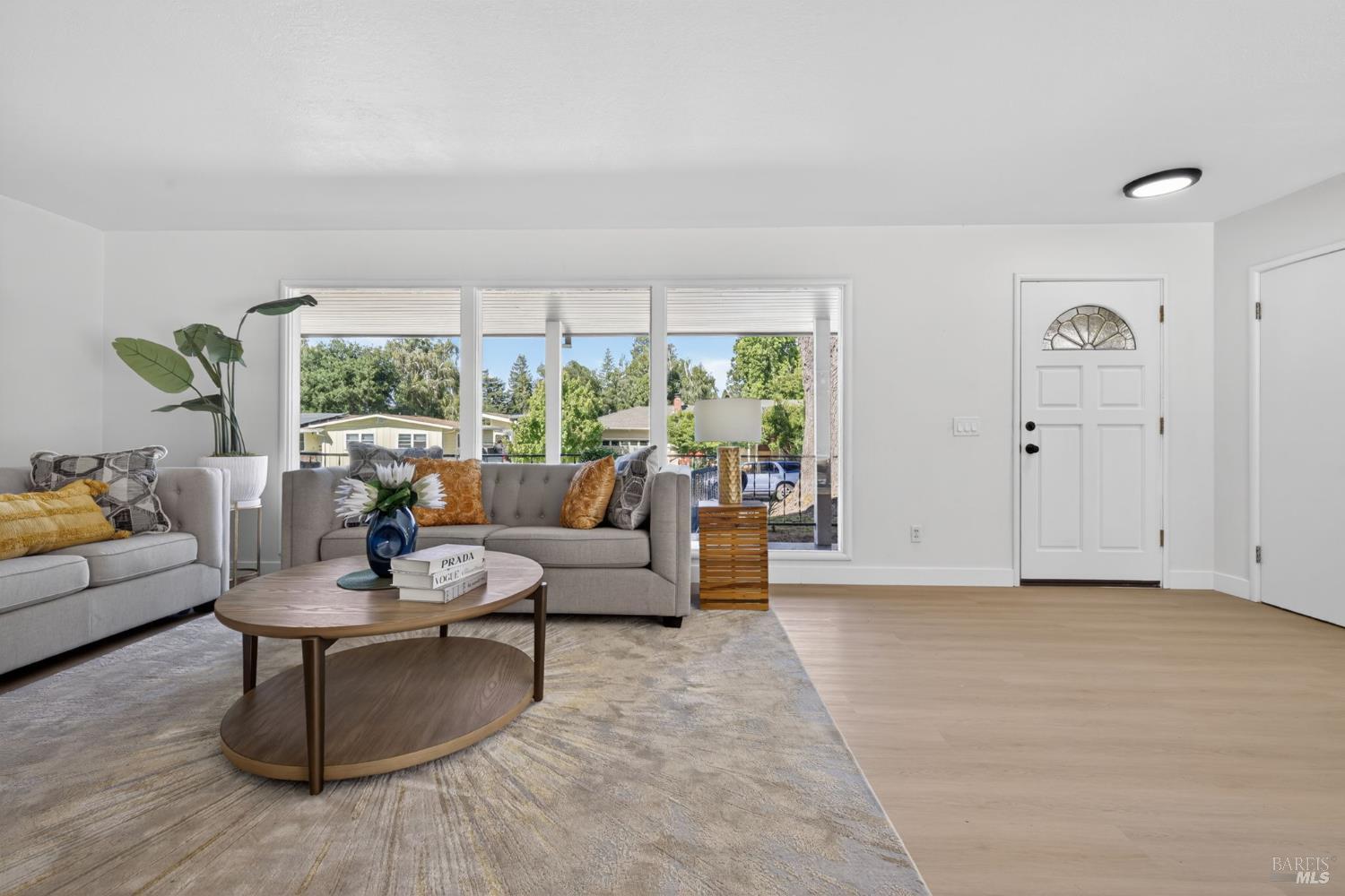 Sebastopol, California, 95472, United States, 2 Bedrooms Bedrooms, ,1 BathroomBathrooms,Residential,For Sale,2048872