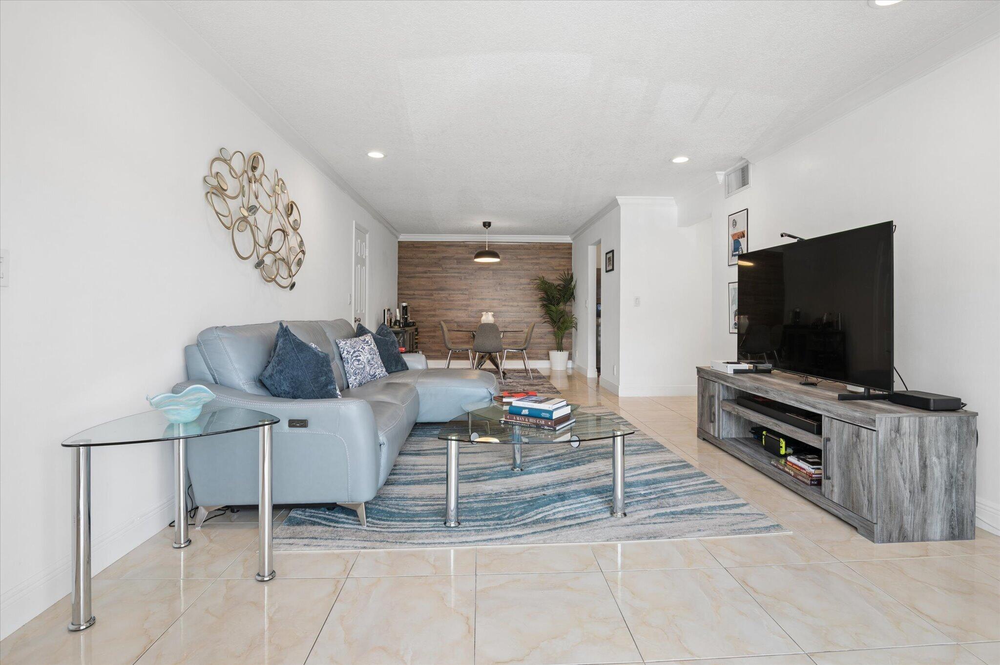 Bay Club Dr, Fort Lauderdale, FL 33308