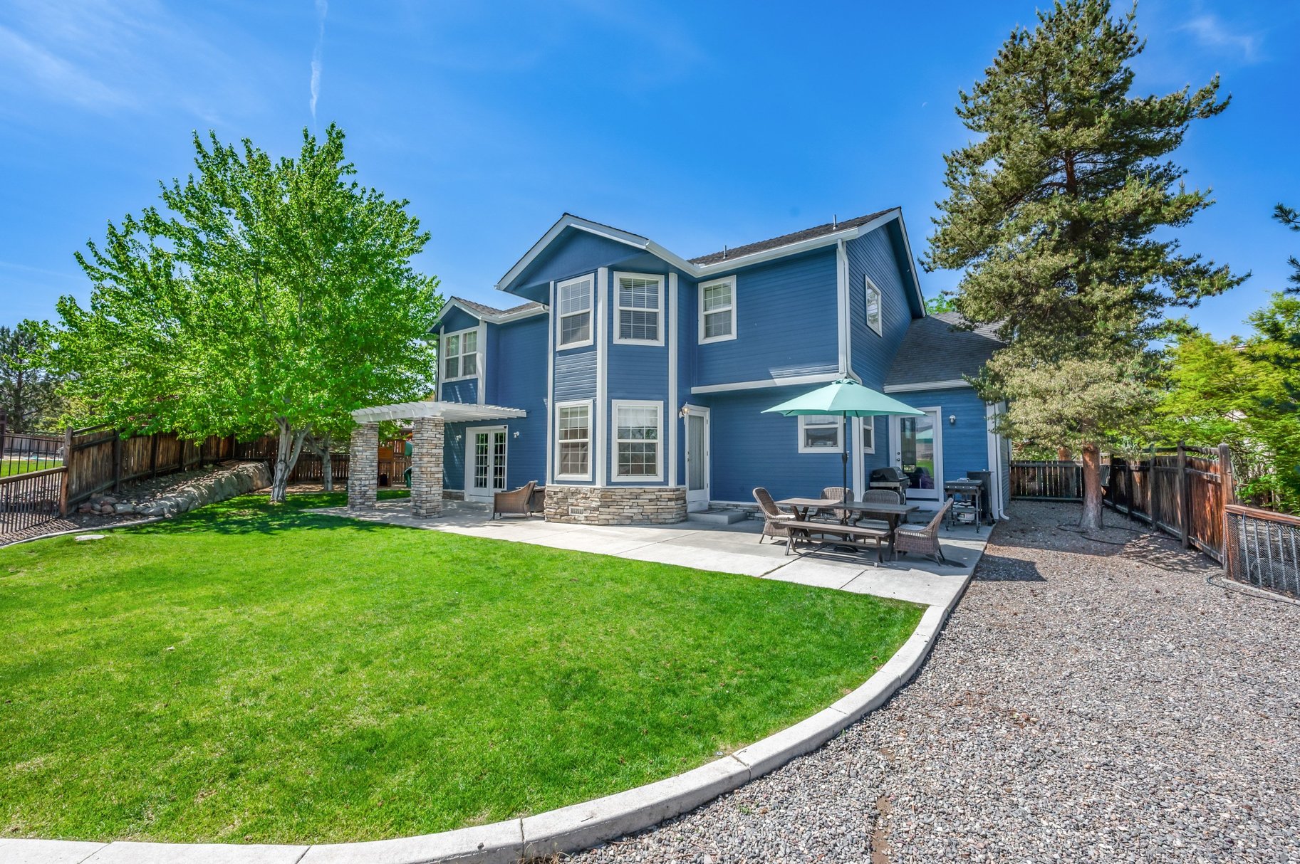  Private Fairway Retreat in Wingfield Springs - 物件實景