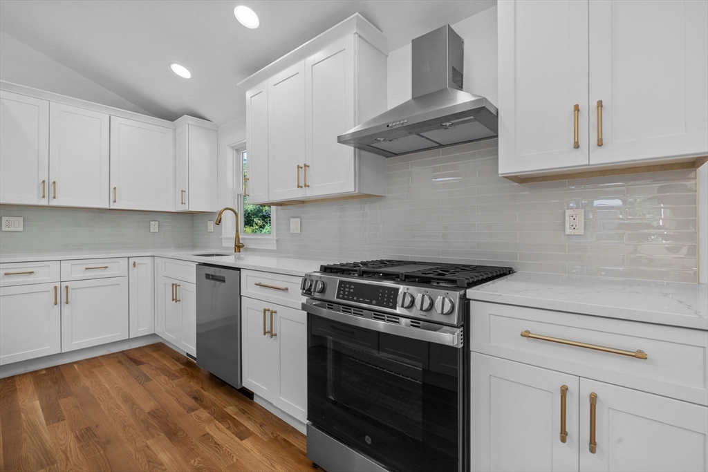 Hanover, Massachusetts, 02339, United States, 4 Bedrooms Bedrooms, ,3 BathroomsBathrooms,Residential,For Sale,1930429