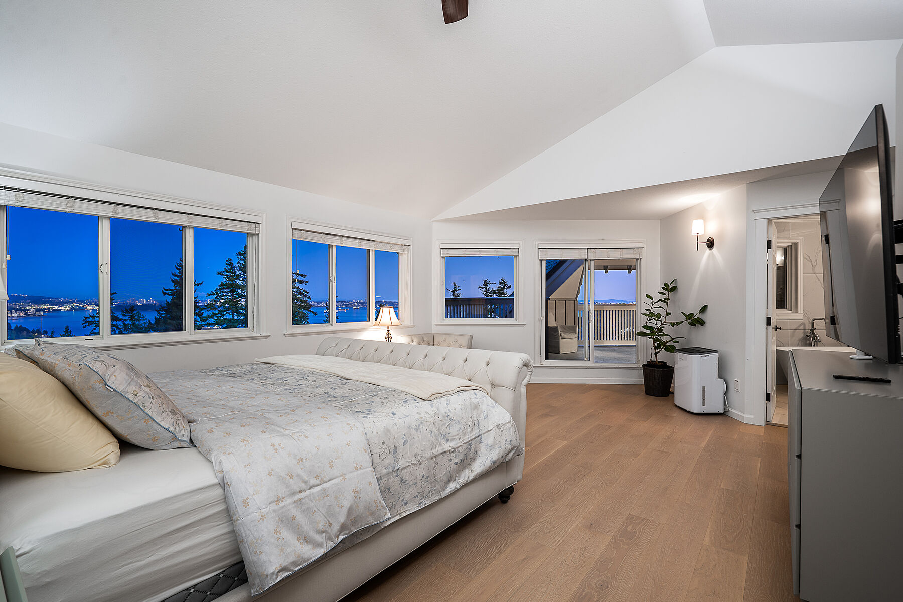  Stunning Executive Residence - 物件實景