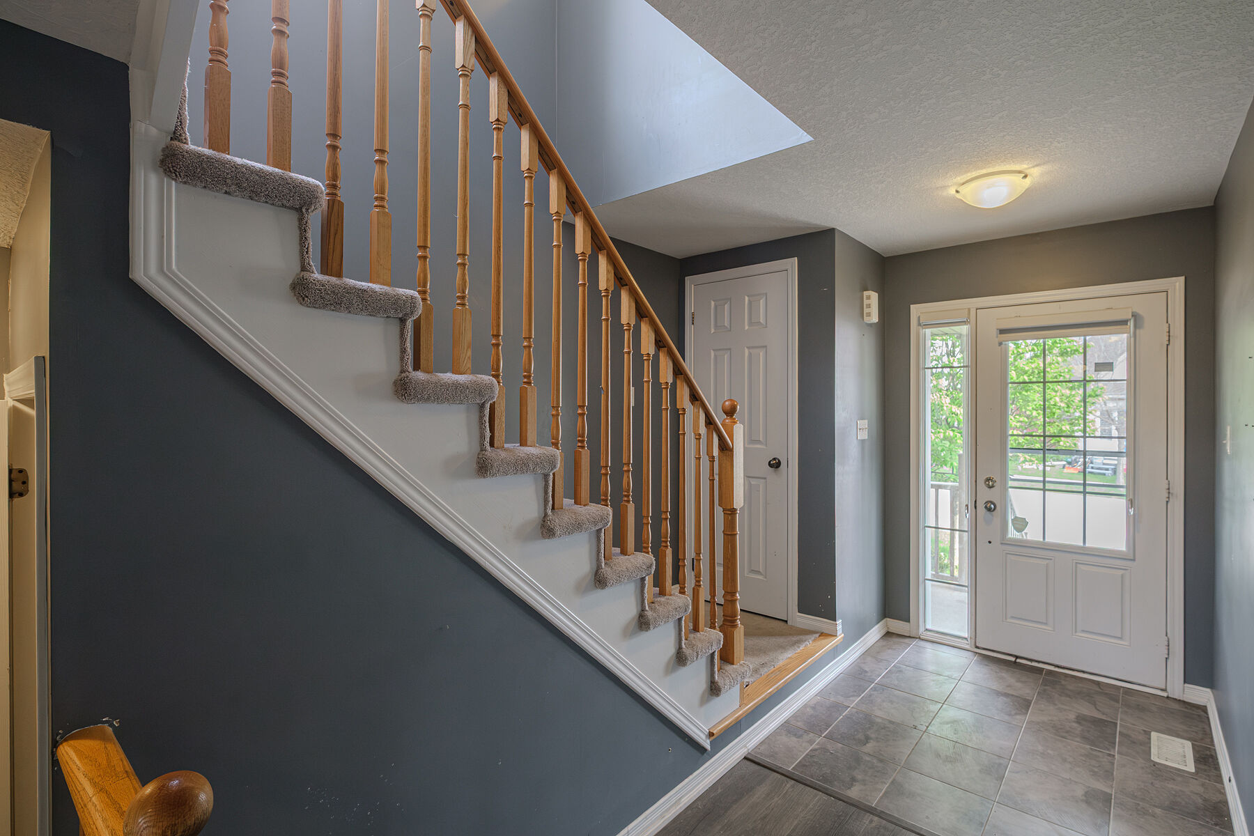  Home in Desirable West Brant - 物件實景