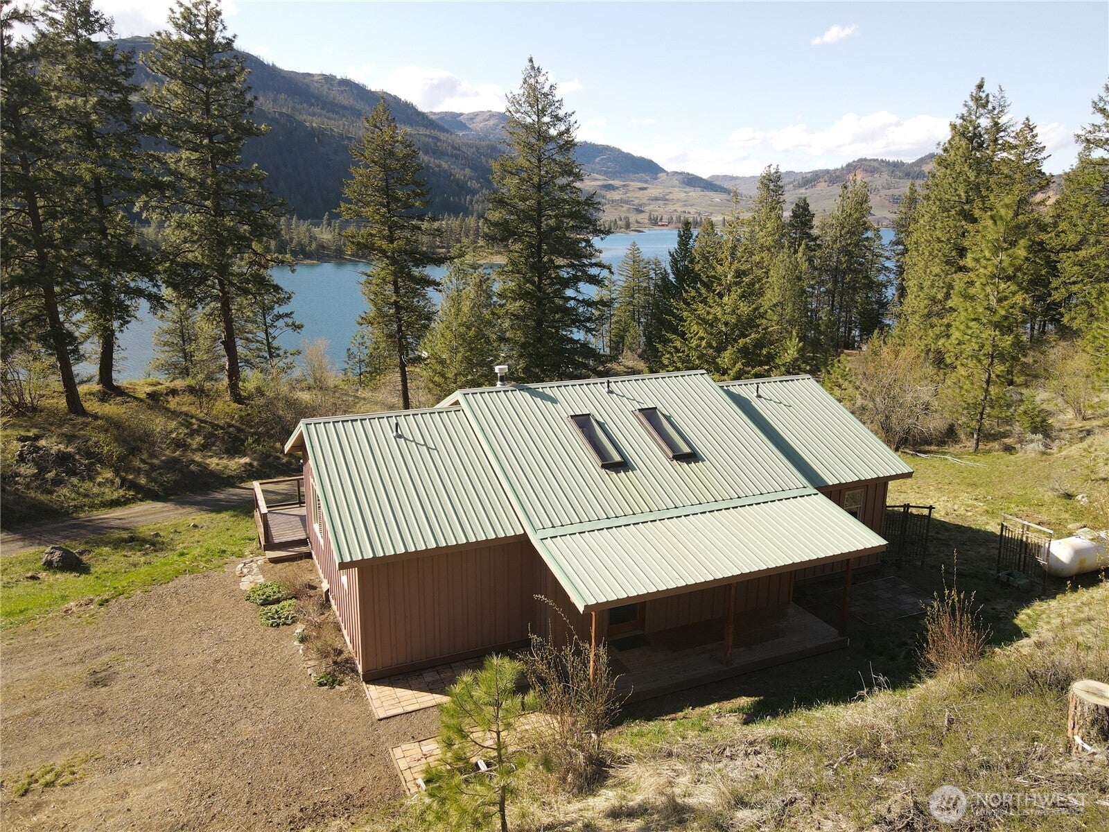 Oroville, Washington, 98844, United States, 2 Bedrooms Bedrooms, ,Residential,For Sale,2001782