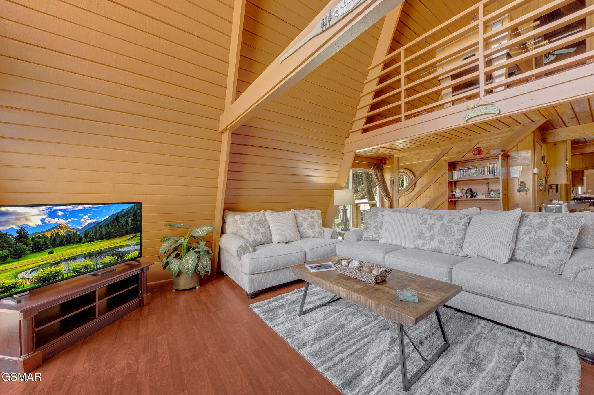 Gatlinburg, Tennessee, 37738, United States, 2 Bedrooms Bedrooms, ,2 BathroomsBathrooms,Residential,For Sale,1979634