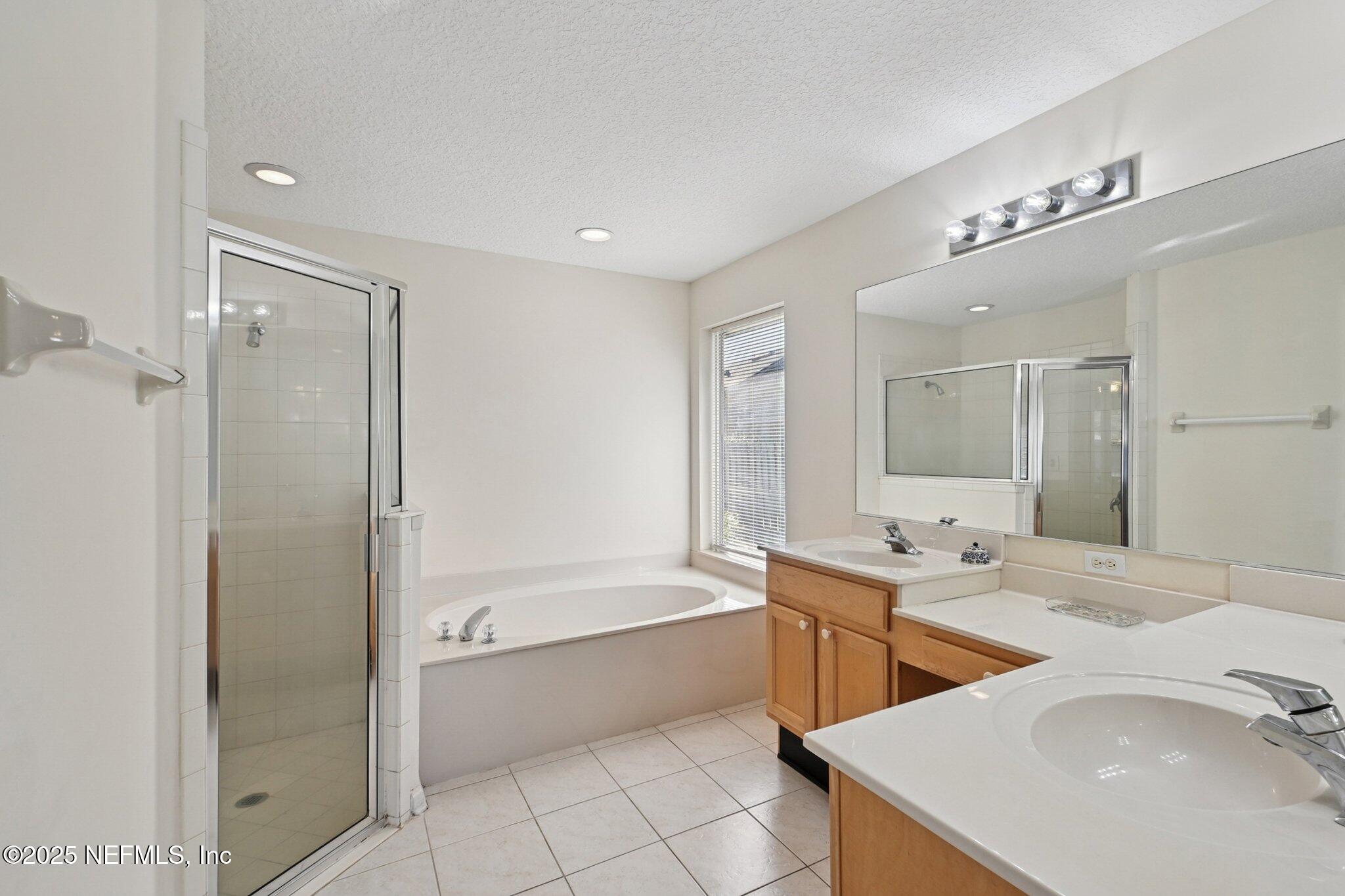 Fleming Island, Florida, 32003, United States, 4 Bedrooms Bedrooms, ,3 BathroomsBathrooms,Residential,For Sale,1993448