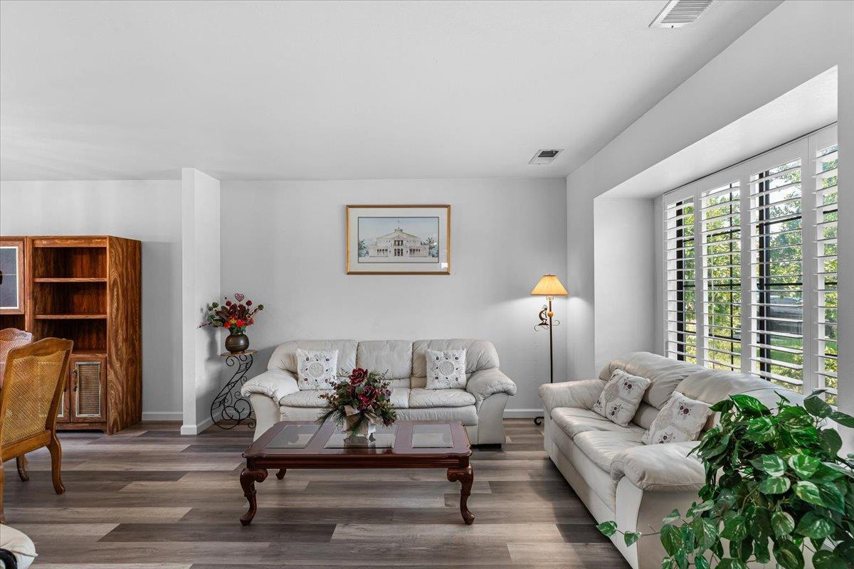 Ceres, California, 95307, United States, 4 Bedrooms Bedrooms, ,3 BathroomsBathrooms,Residential,For Sale,2035300