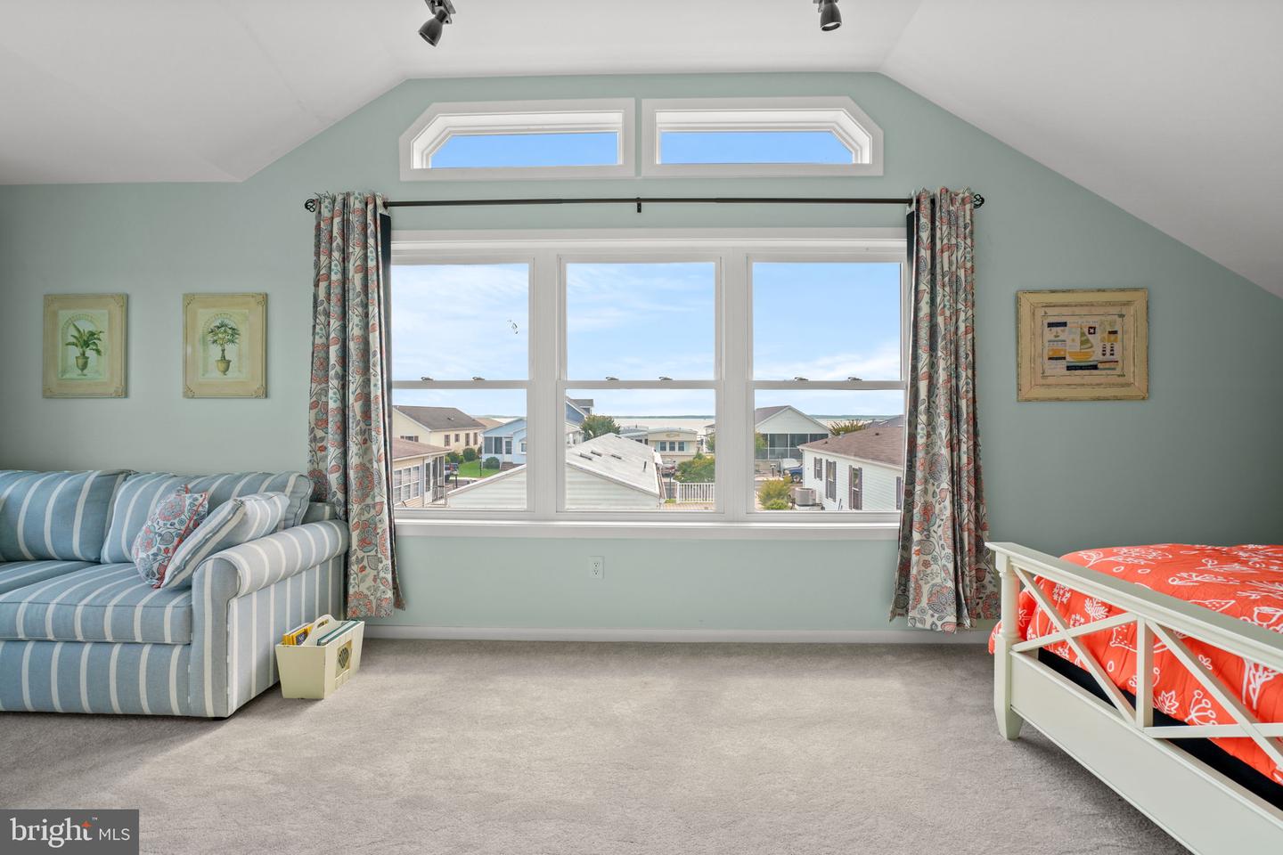 Ocean City, Maryland, 21842, United States, 3 Bedrooms Bedrooms, ,2 BathroomsBathrooms,Residential,For Sale,1794225