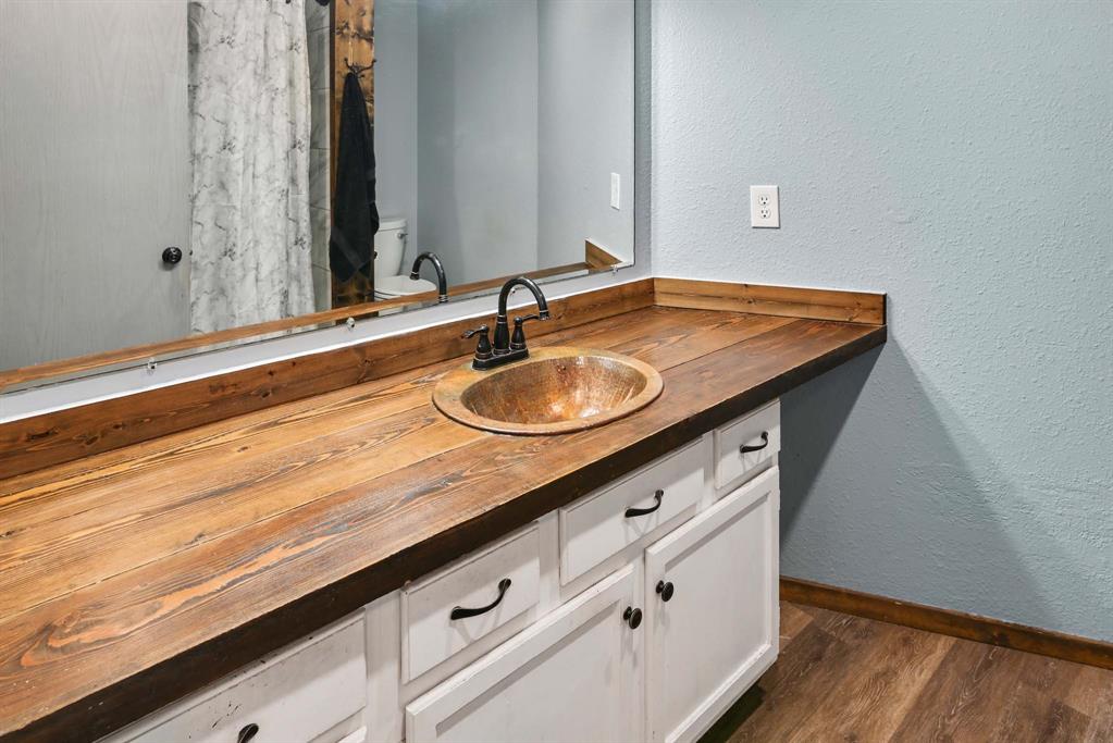 Columbia Falls, Montana, 59912, United States, 7 Bedrooms Bedrooms, ,2 BathroomsBathrooms,Residential,For Sale,1990809