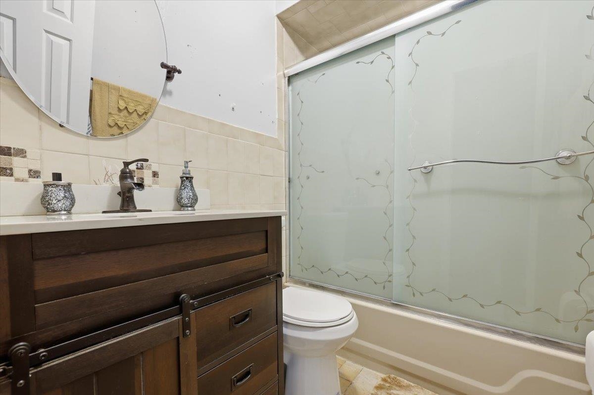 North Bergen, New Jersey, 07047, United States, 3 Bedrooms Bedrooms, ,3 BathroomsBathrooms,Residential,For Sale,1987703