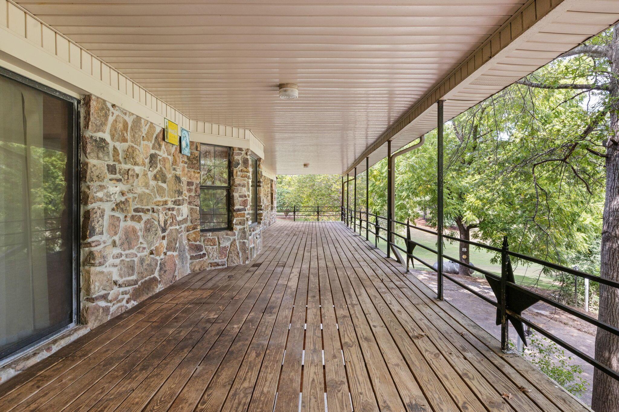 Reagan, Tennessee, 38368, United States, 6 Bedrooms Bedrooms, ,5 BathroomsBathrooms,Residential,For Sale,1927182