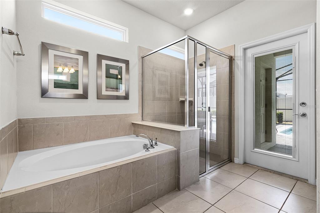 Davenport, Florida, 33897, United States, 10 Bedrooms Bedrooms, ,8 BathroomsBathrooms,Residential,For Sale,1897679
