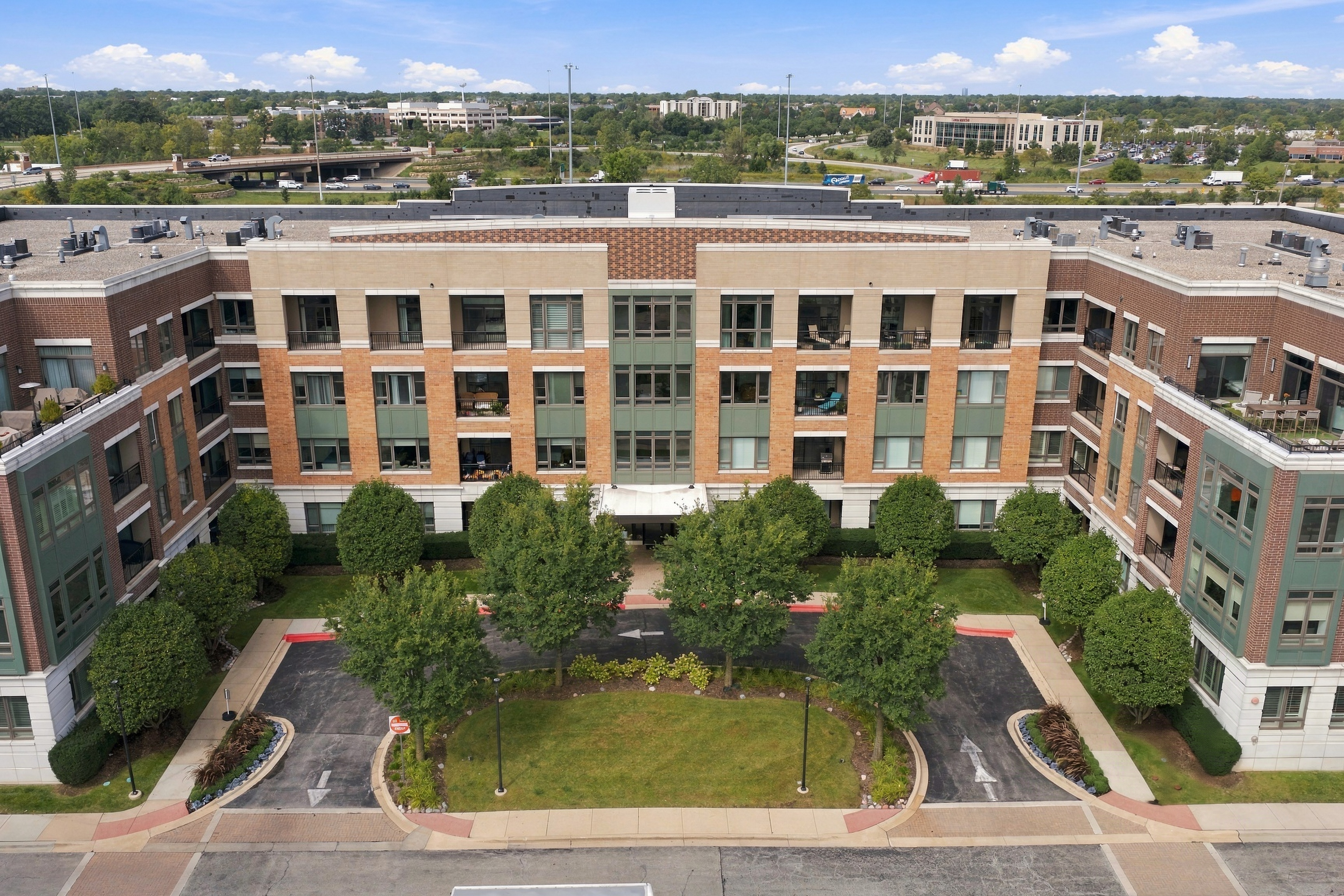  Penthouse-Level Residence in the Heart of Burr Ridge - 物件實景