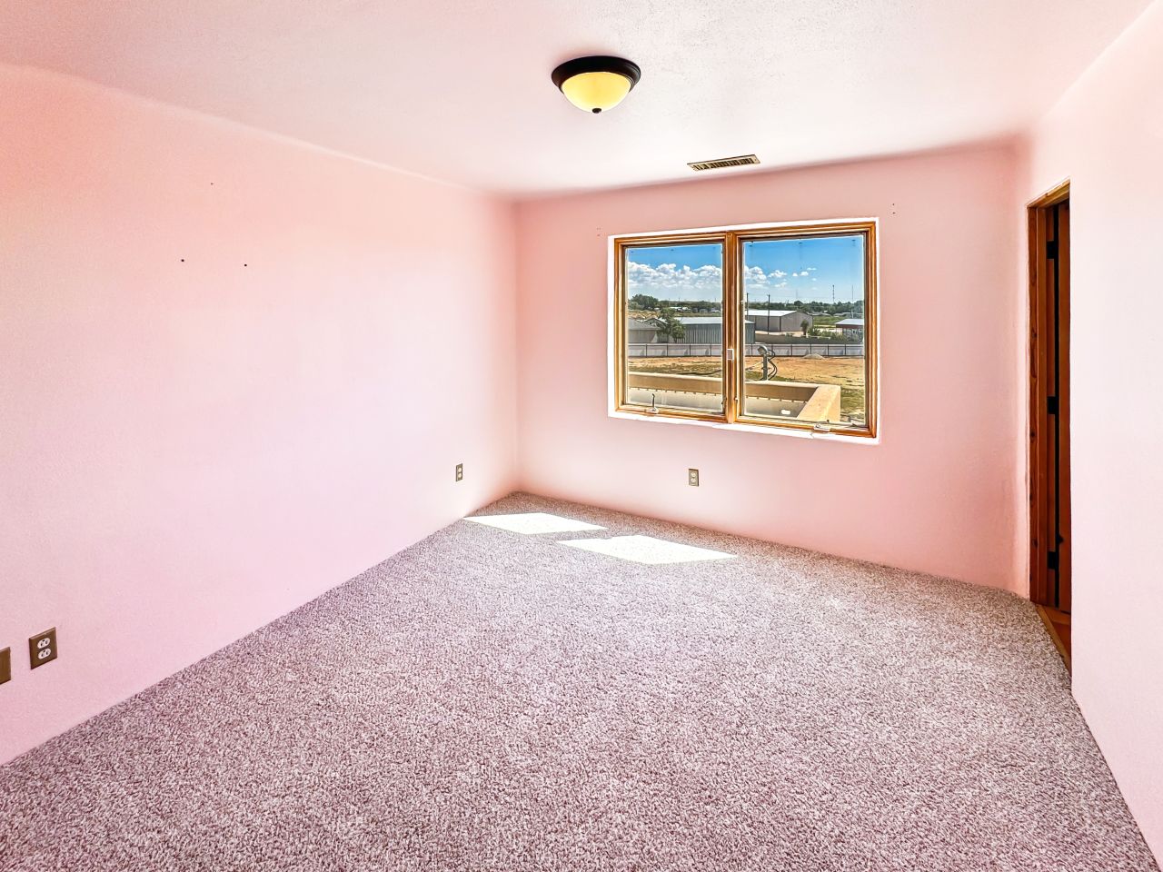 Carlsbad, New Mexico, 88220, United States, 4 Bedrooms Bedrooms, ,3 BathroomsBathrooms,Residential,For Sale,1973725