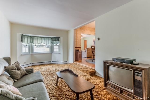 Smithtown, New York, 11787, United States, 3 Bedrooms Bedrooms, ,3 BathroomsBathrooms,Residential,For Sale,1992128