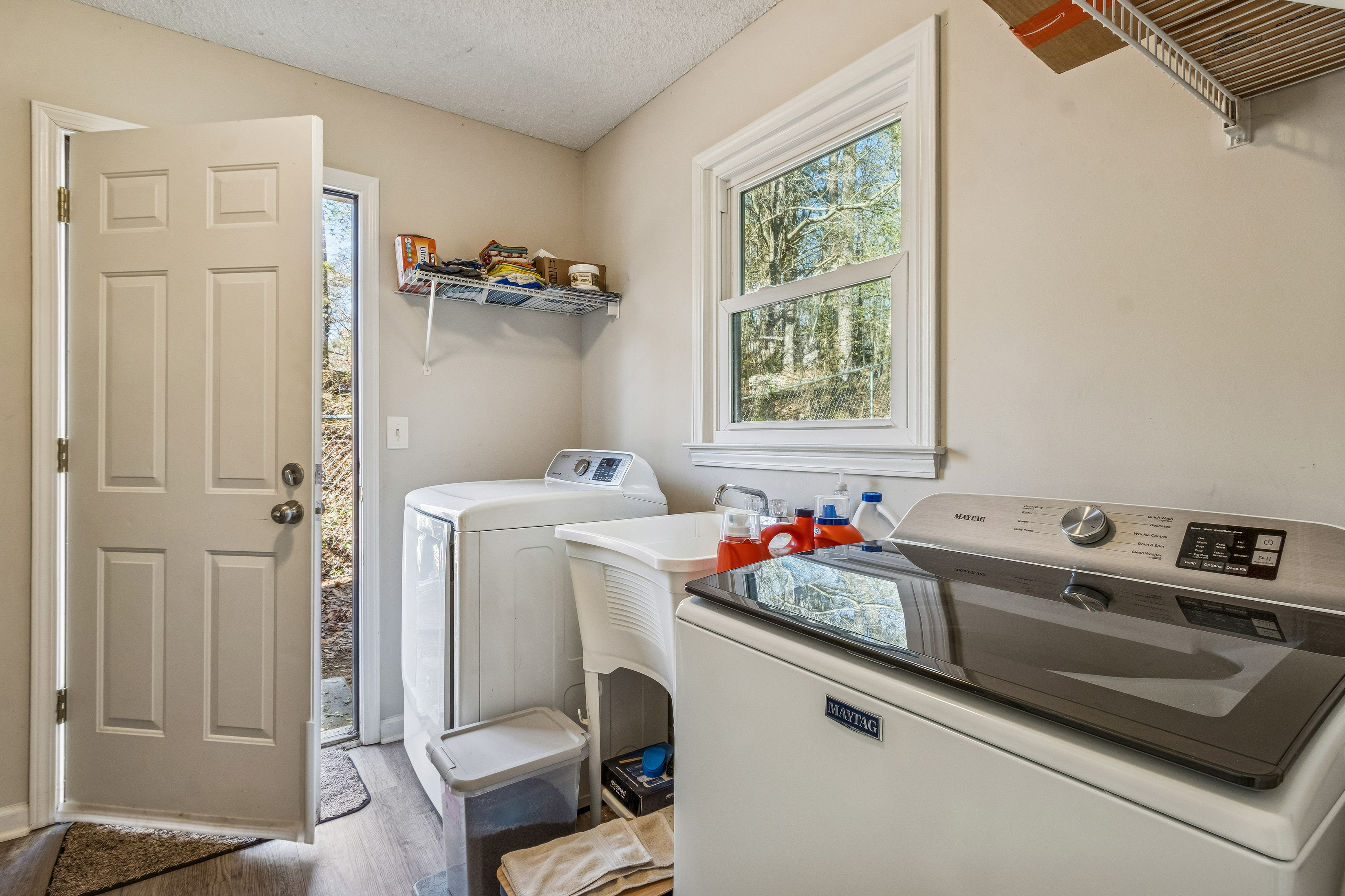  Beautifully Updated Home on a Quiet Cul-de-sac Street - 物件實景