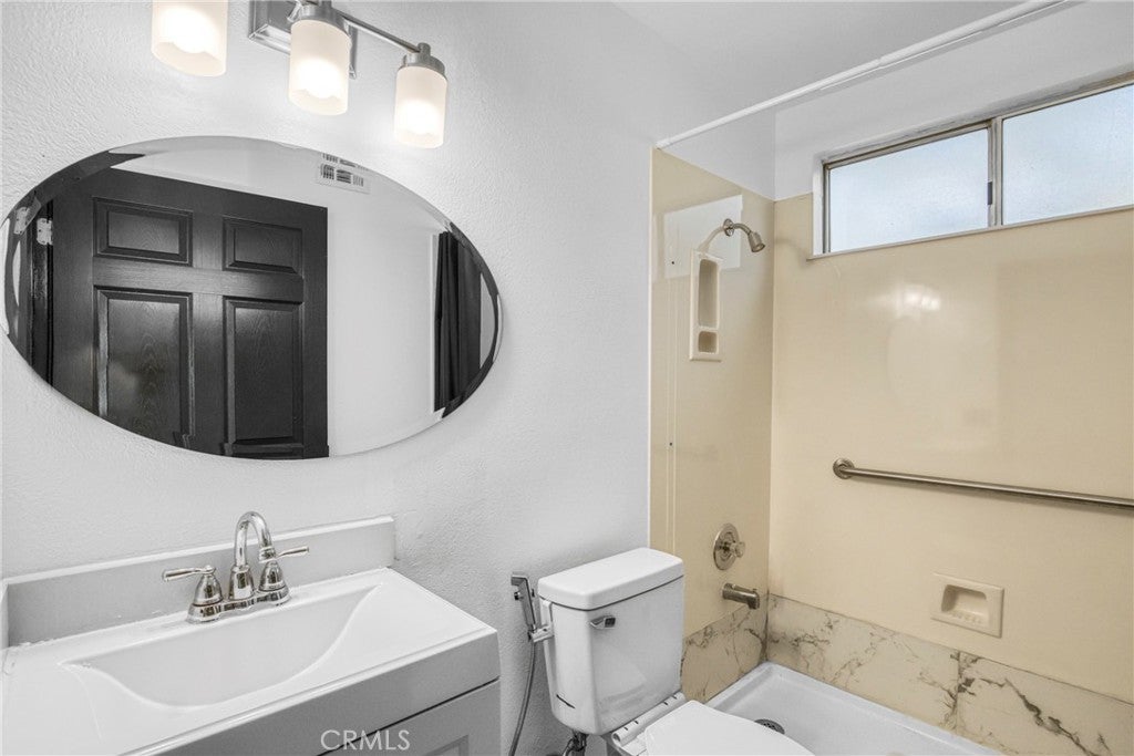 Quartz Hill, California, 93536, United States, 4 Bedrooms Bedrooms, ,3 BathroomsBathrooms,Residential,For Sale,1986504