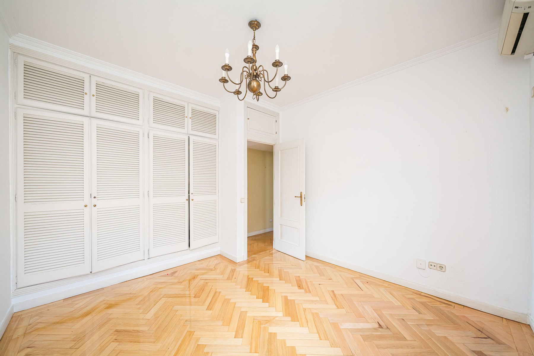  Very bright two-bedroom flat in Trafalgar - 物件實景