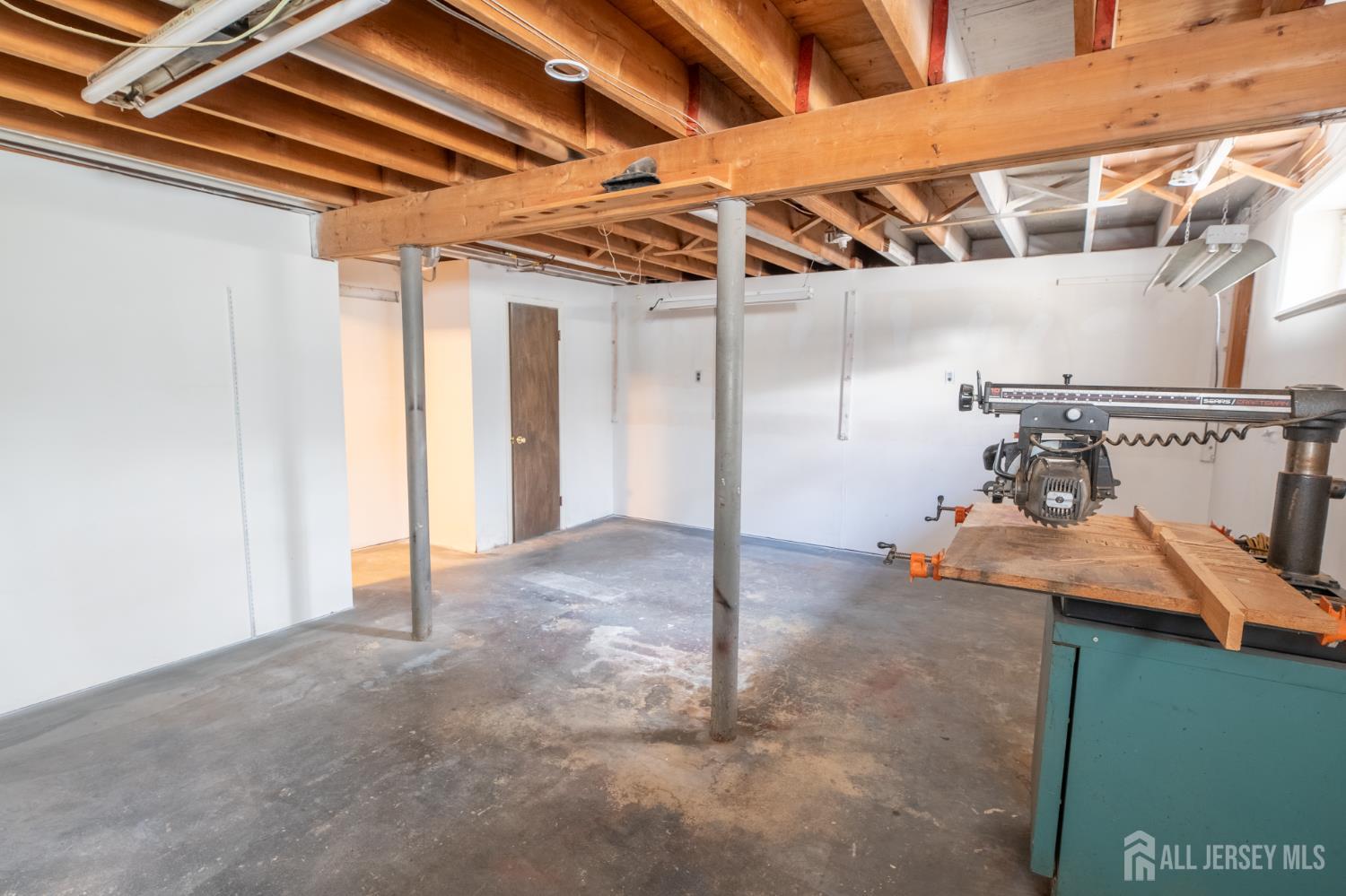 East Brunswick, New Jersey, 08816, United States, 3 Bedrooms Bedrooms, ,2 BathroomsBathrooms,Residential,For Sale,2002265