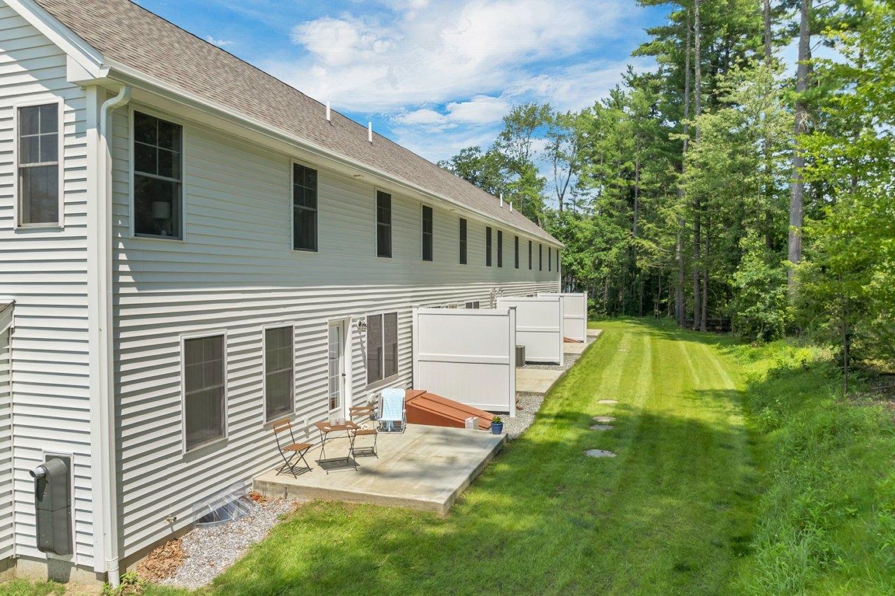 Litchfield, New Hampshire, 03052, United States, 3 Bedrooms Bedrooms, ,2 BathroomsBathrooms,Residential,For Sale,1860040